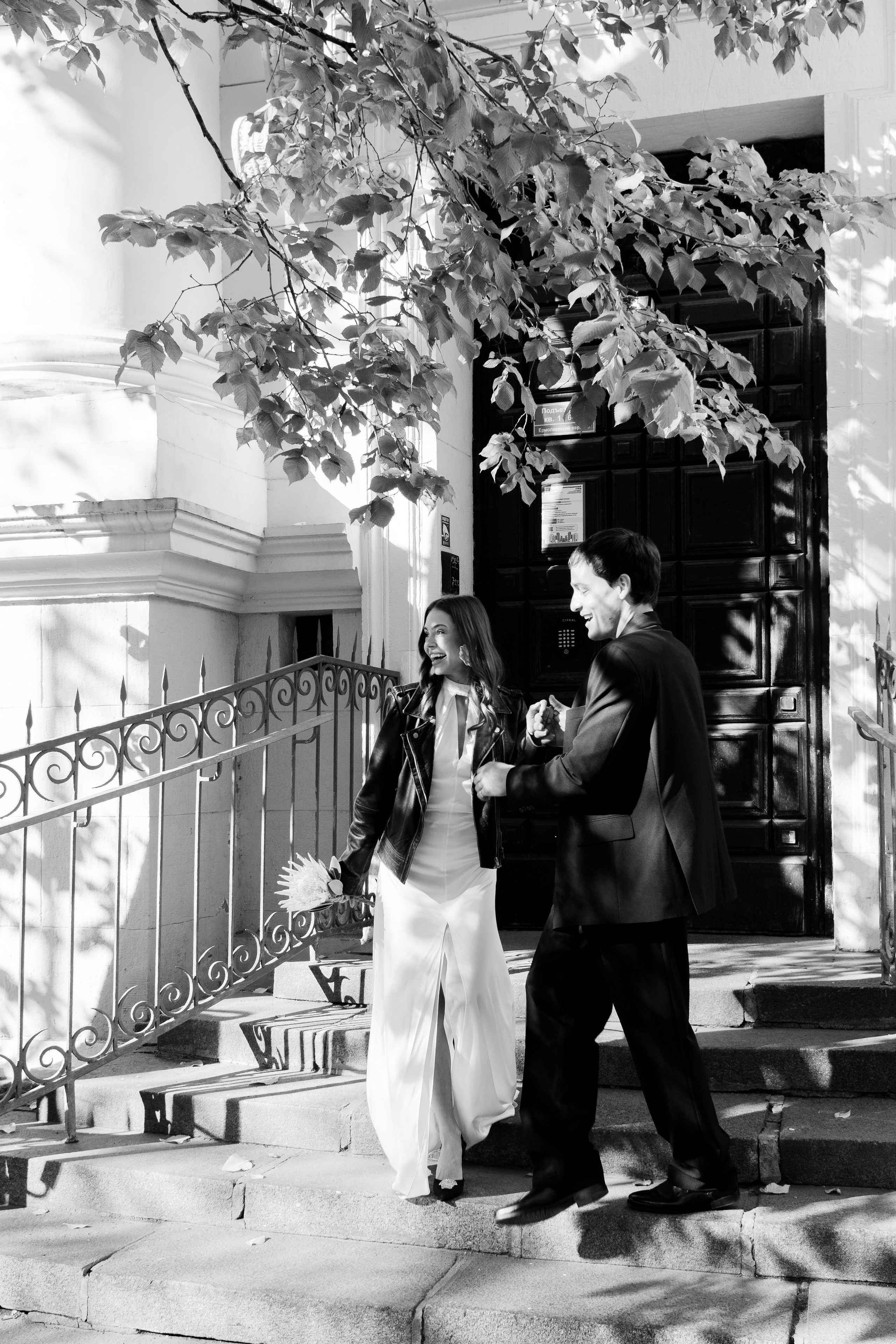 Свадебная прогулка по Патриаршим Прудам, свадебный фотограф Москва