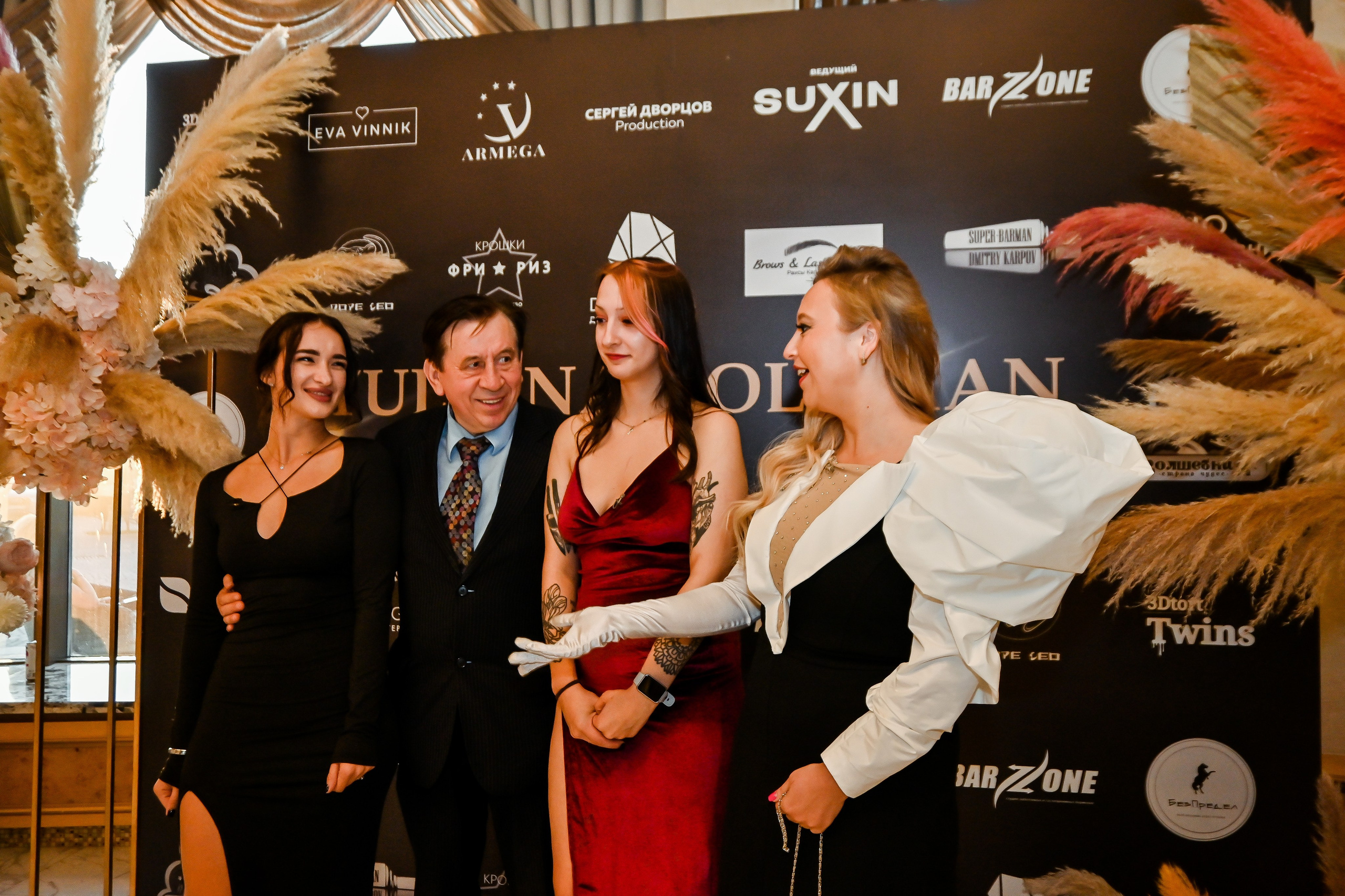 СЪЕМКИ при проекте «4 ЖЕНЫ». ТВ «ПЯТНИЦА». Фотограф для бизнесконтента, репортажей и семейного альбома в Москве