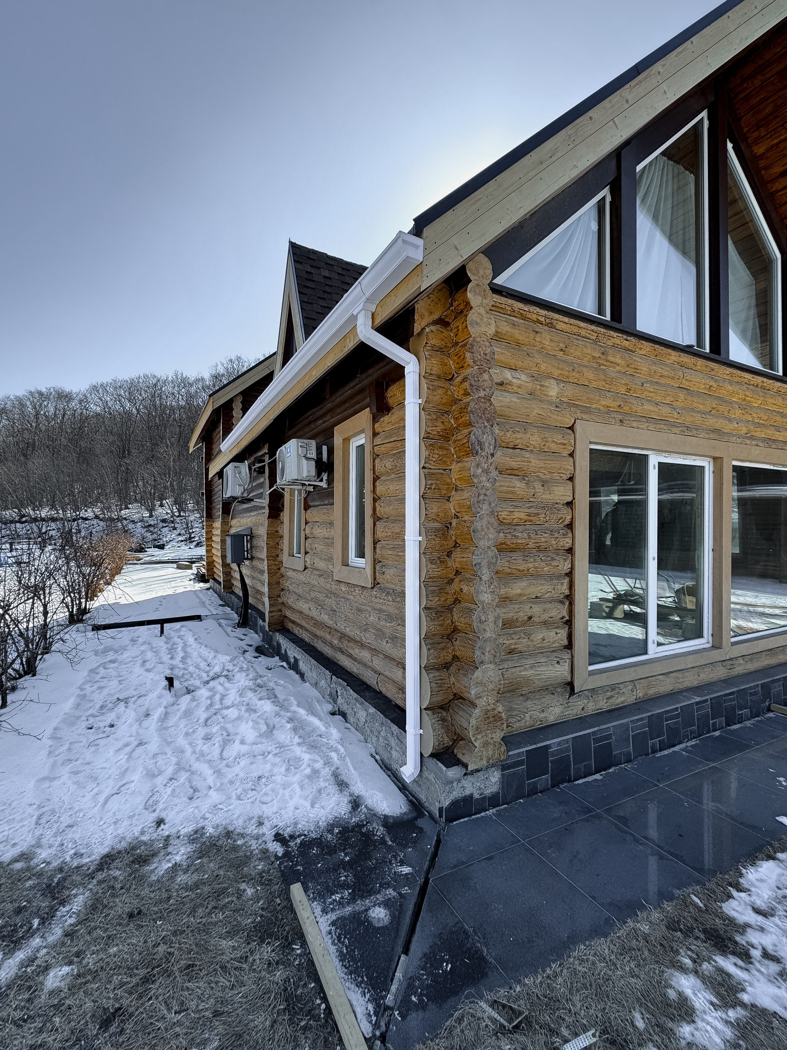 Прямоугольная водосточная система в Приморье. г. Находка, г.Владивосток, г. Уссурийск, г.Арсеньев, г.Партизанск, г.Дальнегорск, г.Ковалерово, г.Артем, выбрать профнастил, ограждения, заборы, элементы водосточной системы, дом сайдинга оренбург, murol u-110, murol, интересно о строительстве, водосточная система murol u-110, водосток в оренбурге, водосток альта-профиль, водосточная система в оренбурге, водосток slon, slon, водоотвод на участке, водоотвод, водостосток, водоотведениее, водоотвод своими руками, материалы для дачи, фасад, финестра, помощь в монтаже кровли, проект, модерн, пластиковая водосточная система docke, престиж, подмосковье, выбрать, прямоугольная водосточная система Владивосток