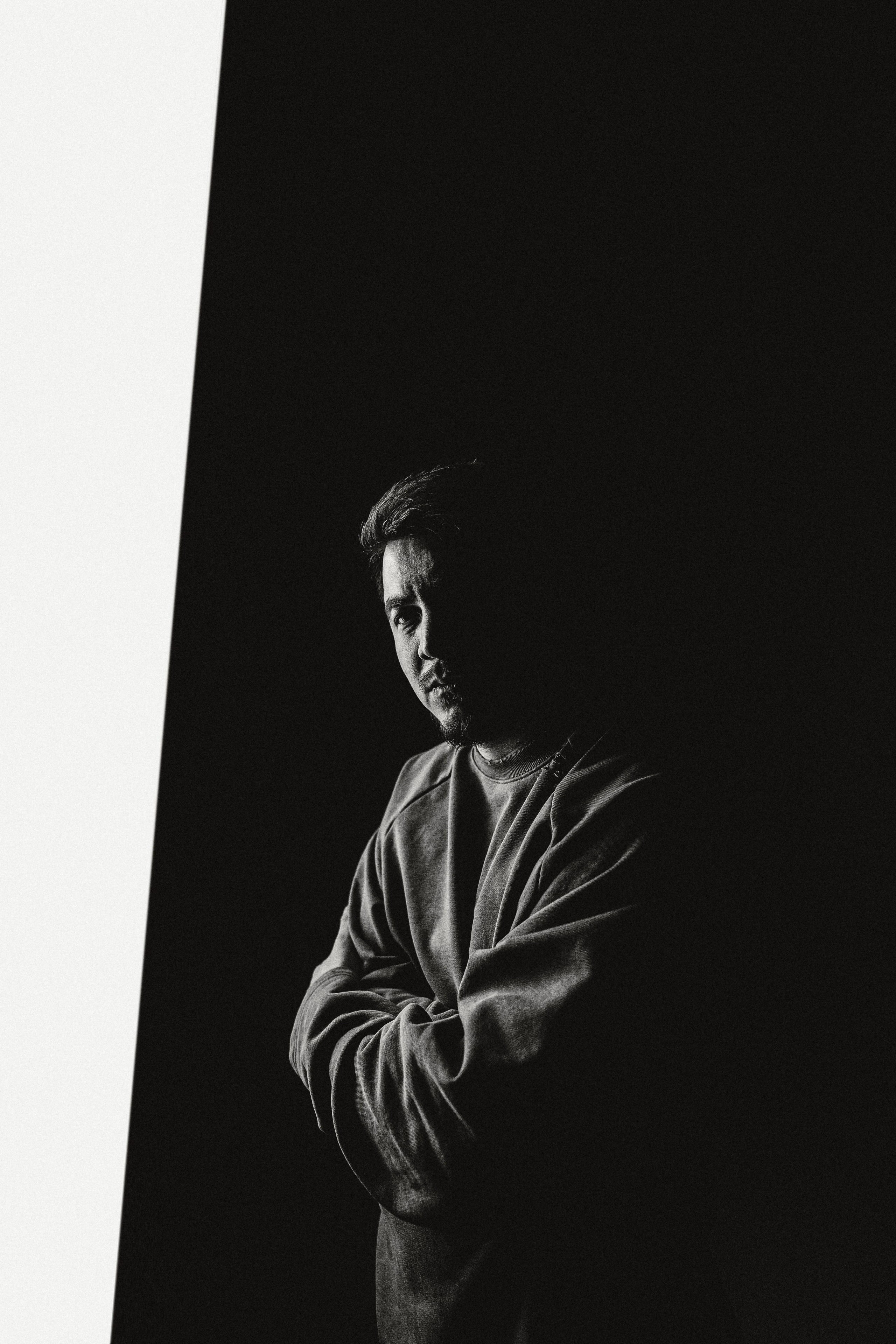 Прайс. Даниил Фреймон — первый мужской фотограф в городе Алматы