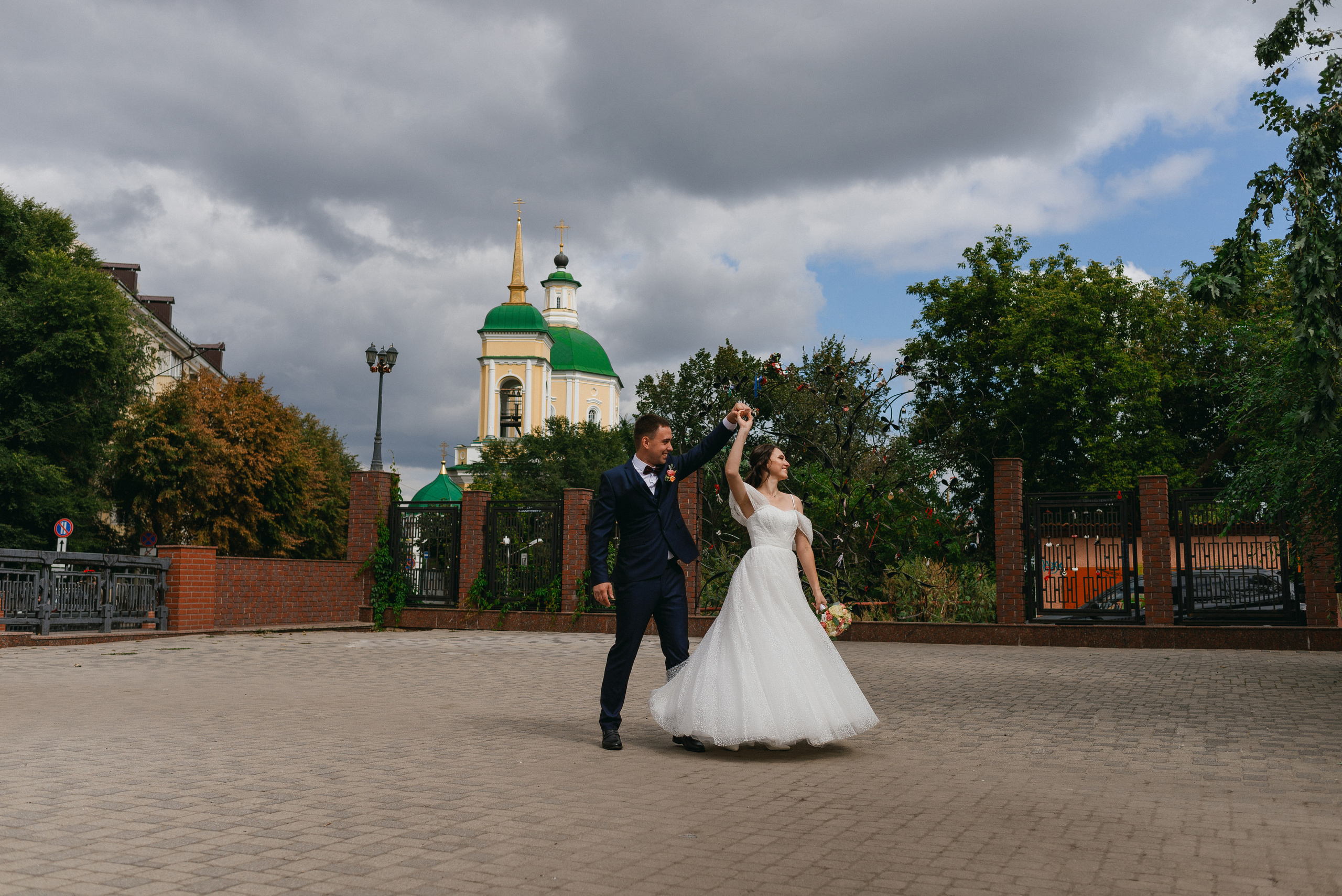 Свадебное фото молодоженов. Свадебный фотограф — фотограф на свадьбу в Воронеже — Свадебное фото