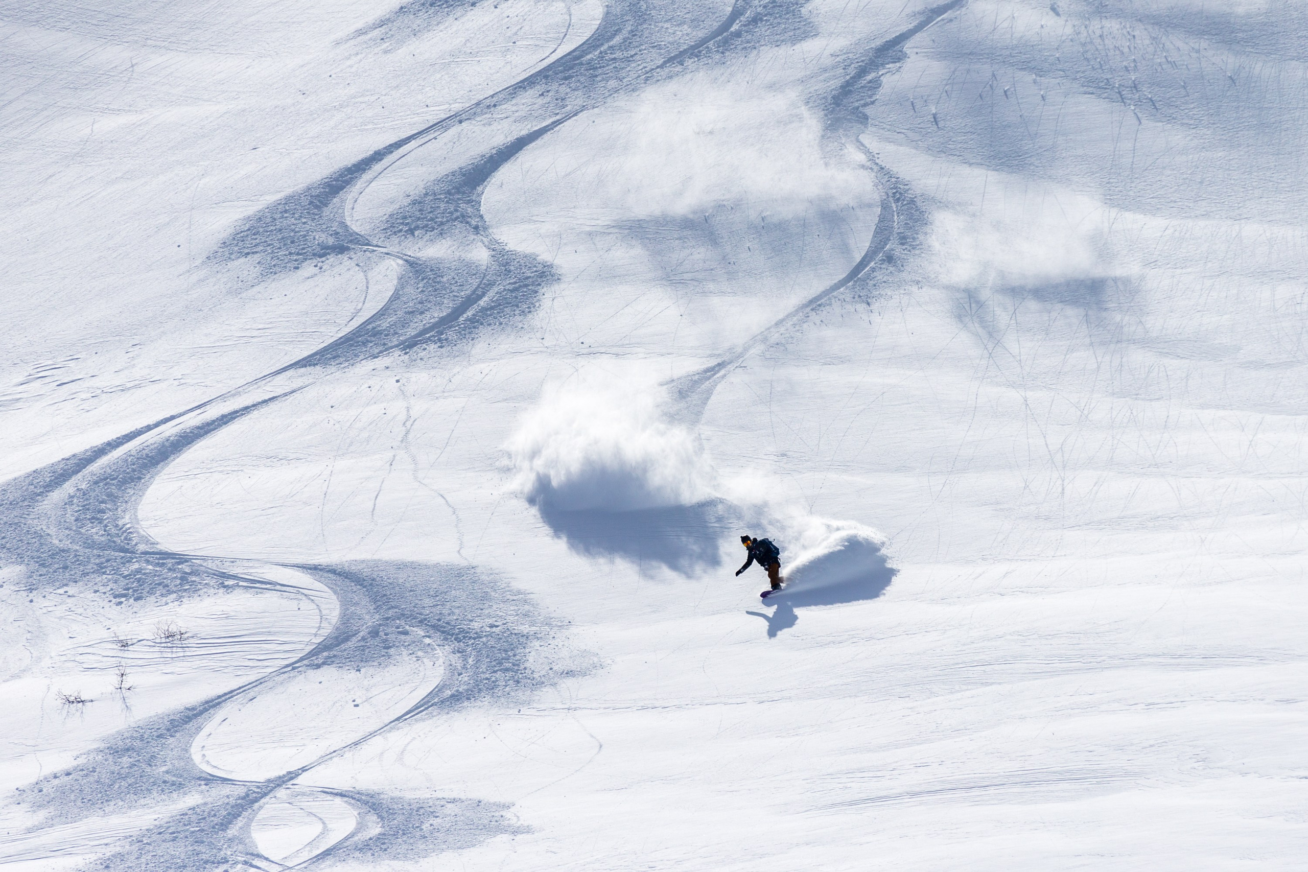 Хели-ски на Камчатке на Ми-8 — катание среди вулканов. Время Камчатки: чтобы найти свой путь, нужно скорость умножить на время