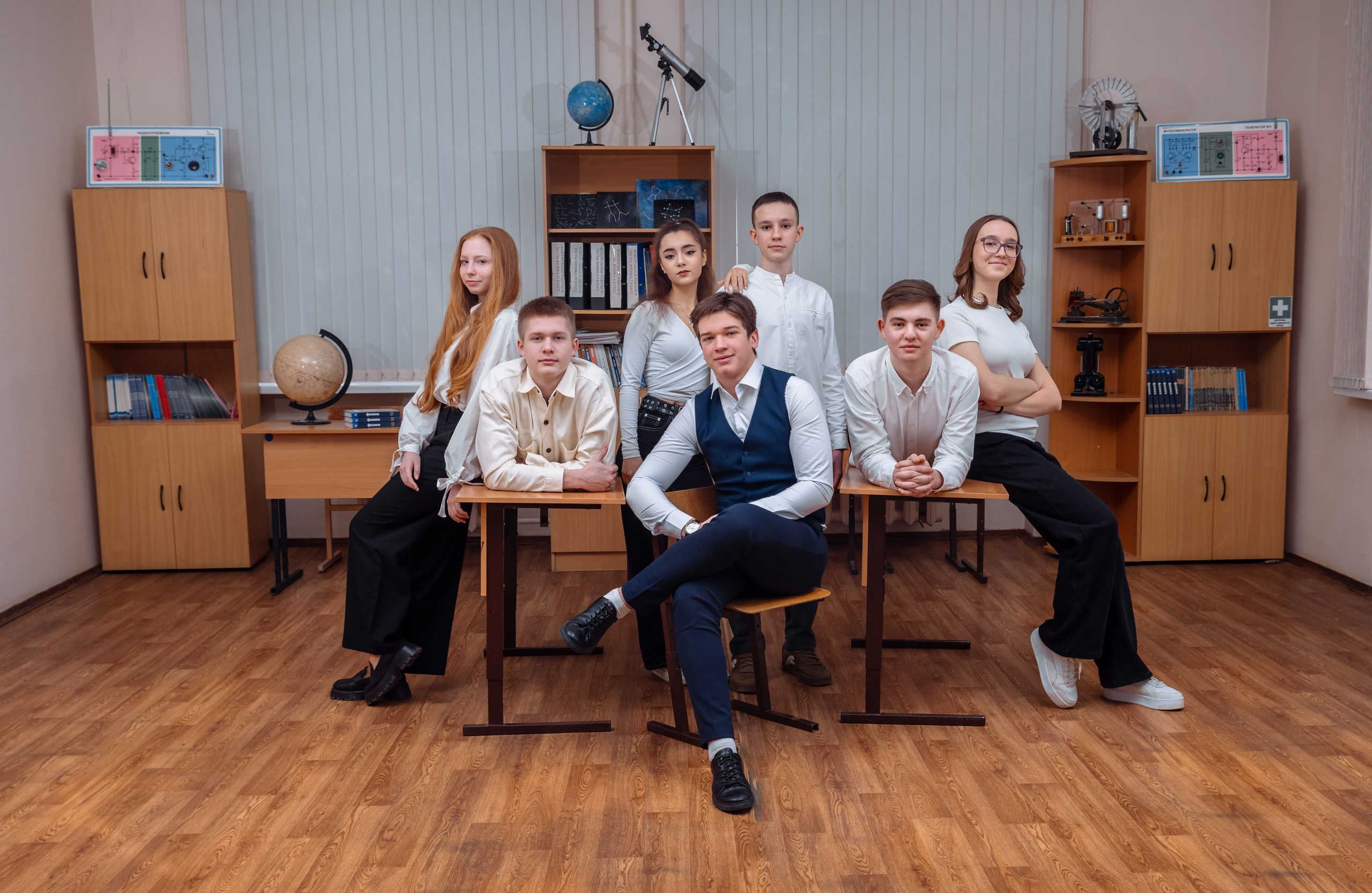 Старшая школа. Выпускные школьные фотоальбомы для школ и детских садов в Волгограде и Волжском