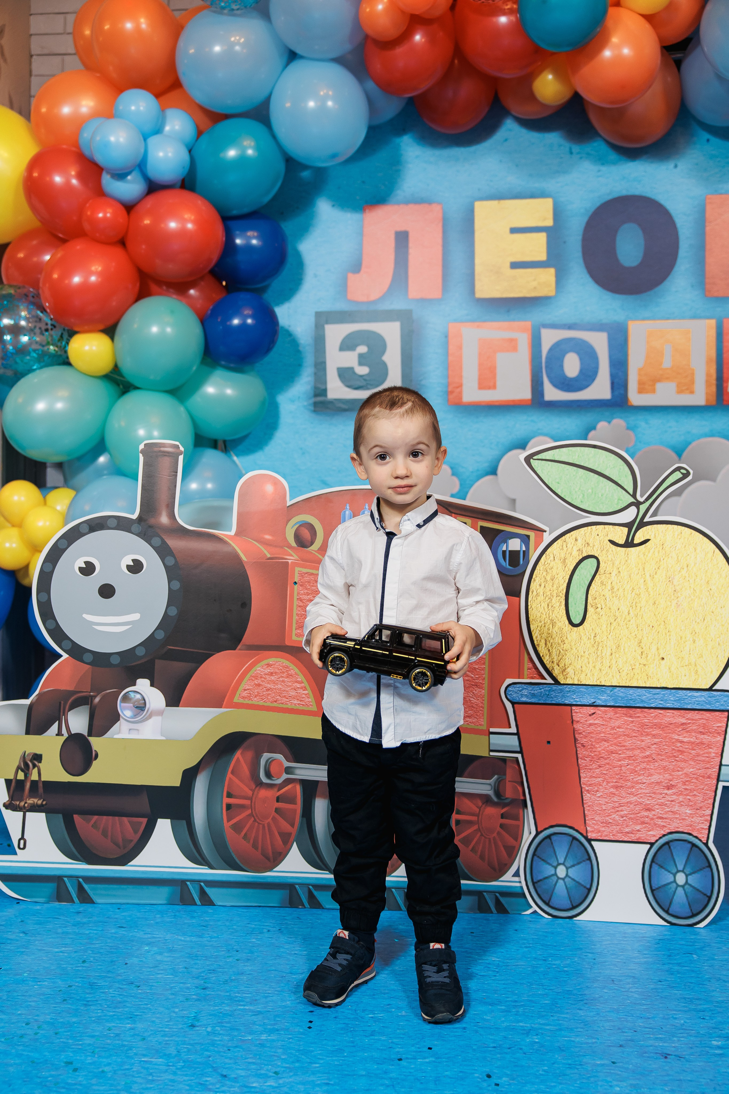 День Рождения Леона