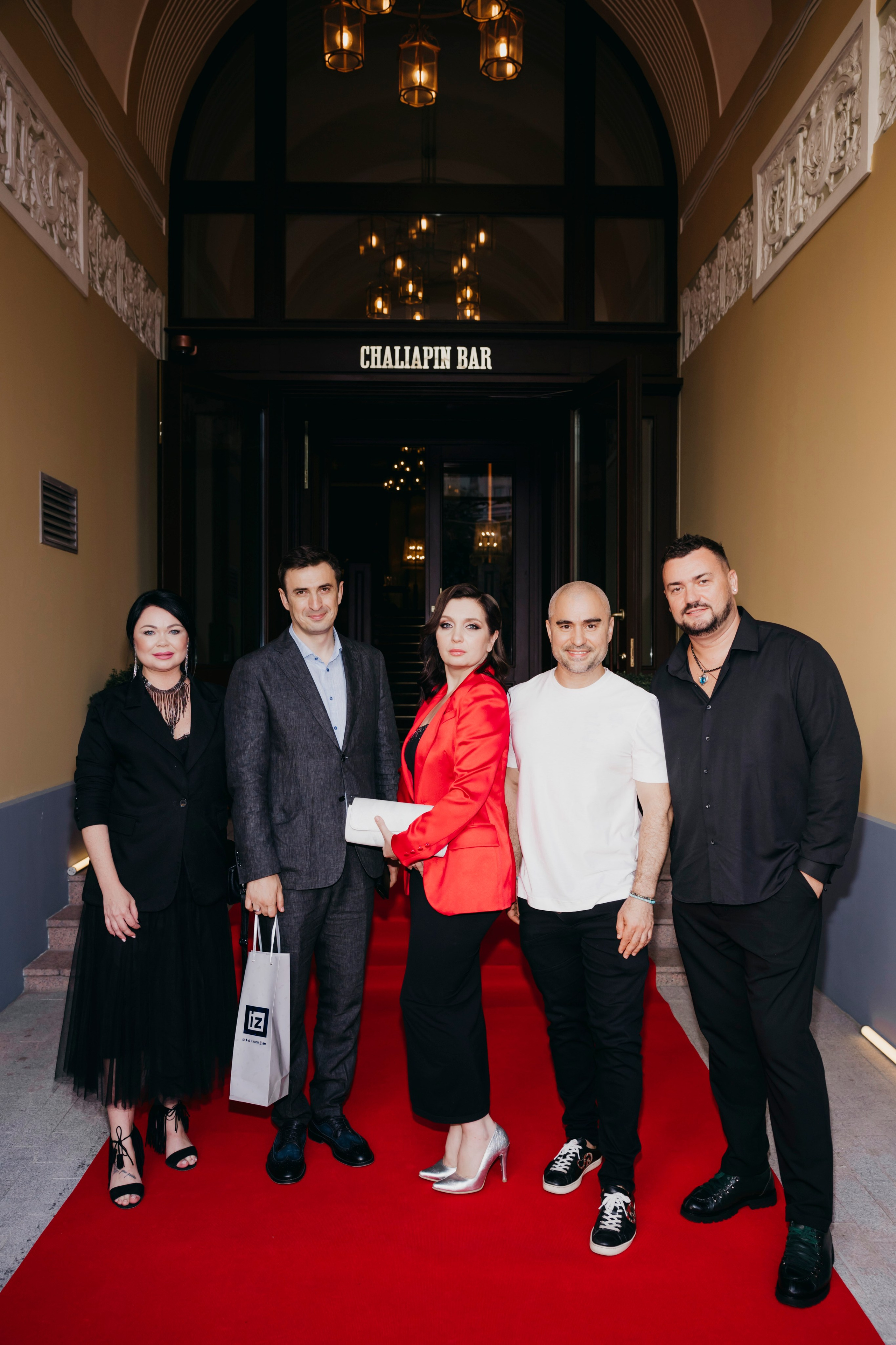 Презентация «AURUM». «Птичка на проводе»: информационный портал в Москве