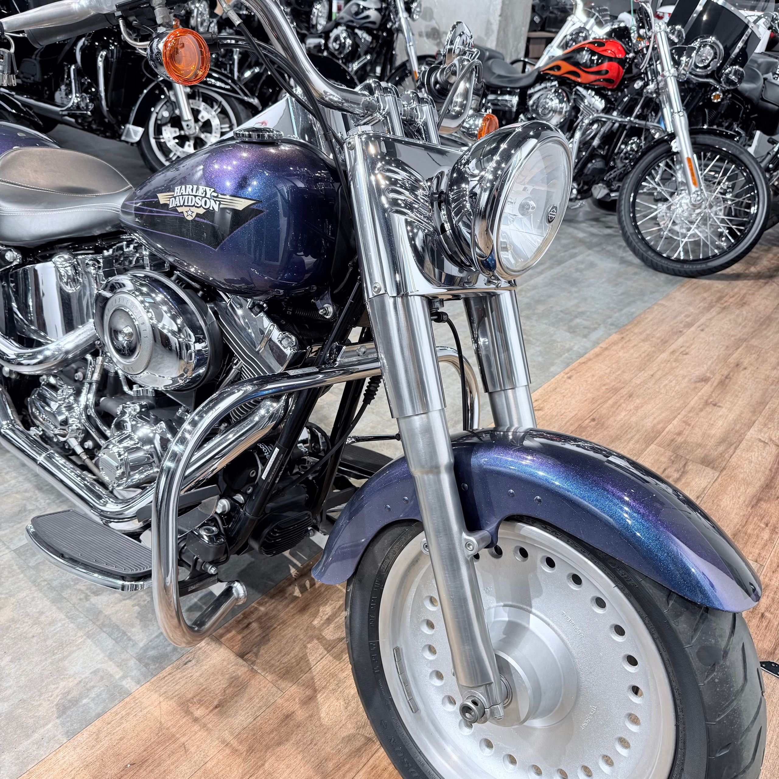 Мотоциклы Harley-Davidson 2010 Fat Boy (Flame Blue Pearl) (Softail) — купить мотоцикл. Hello Davidson, Москва. Только хорошие мотоциклы…