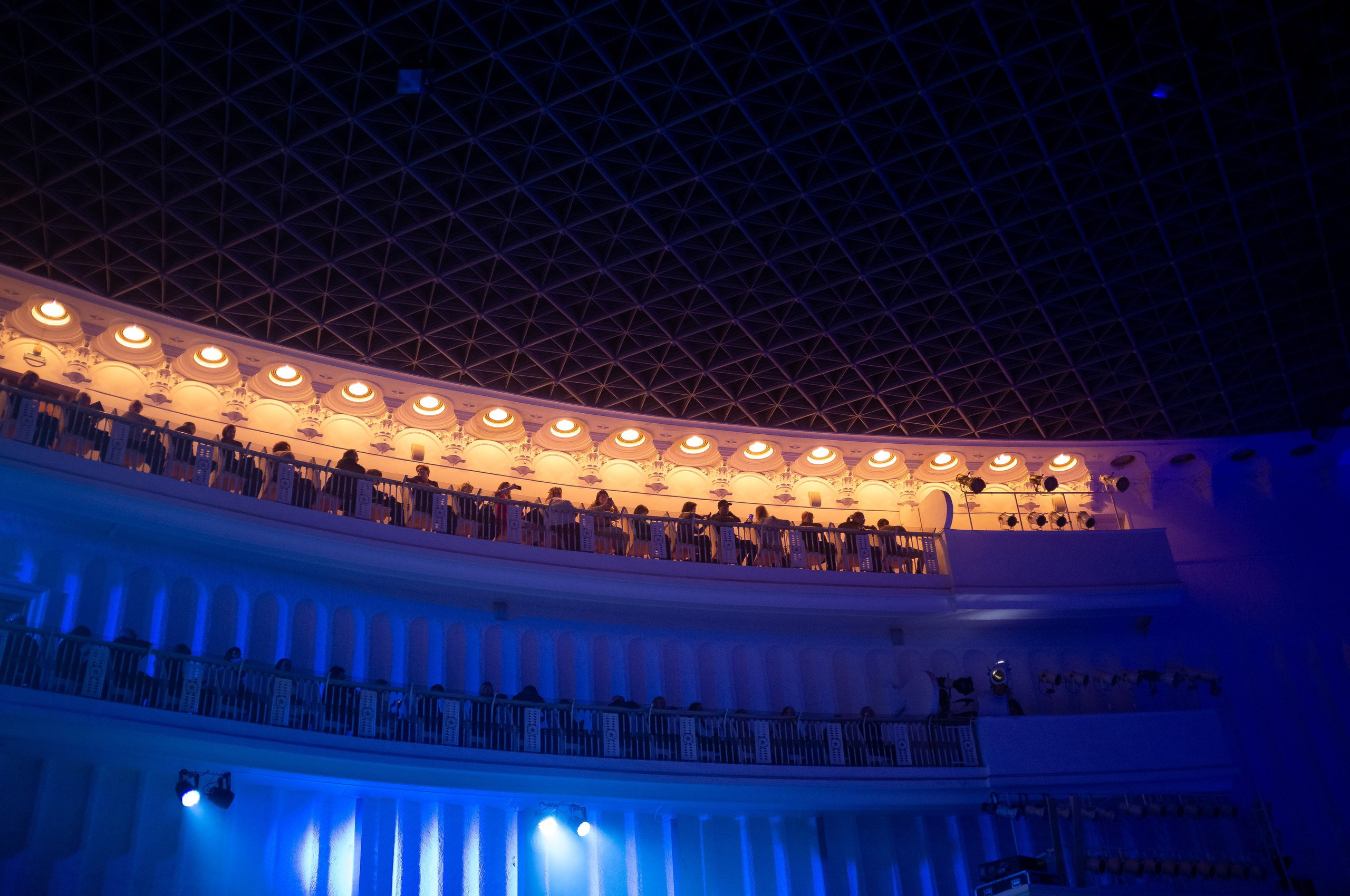Новогодний вечер. Итальянка в Алжире. Искусство фотографии. Мария Осокина