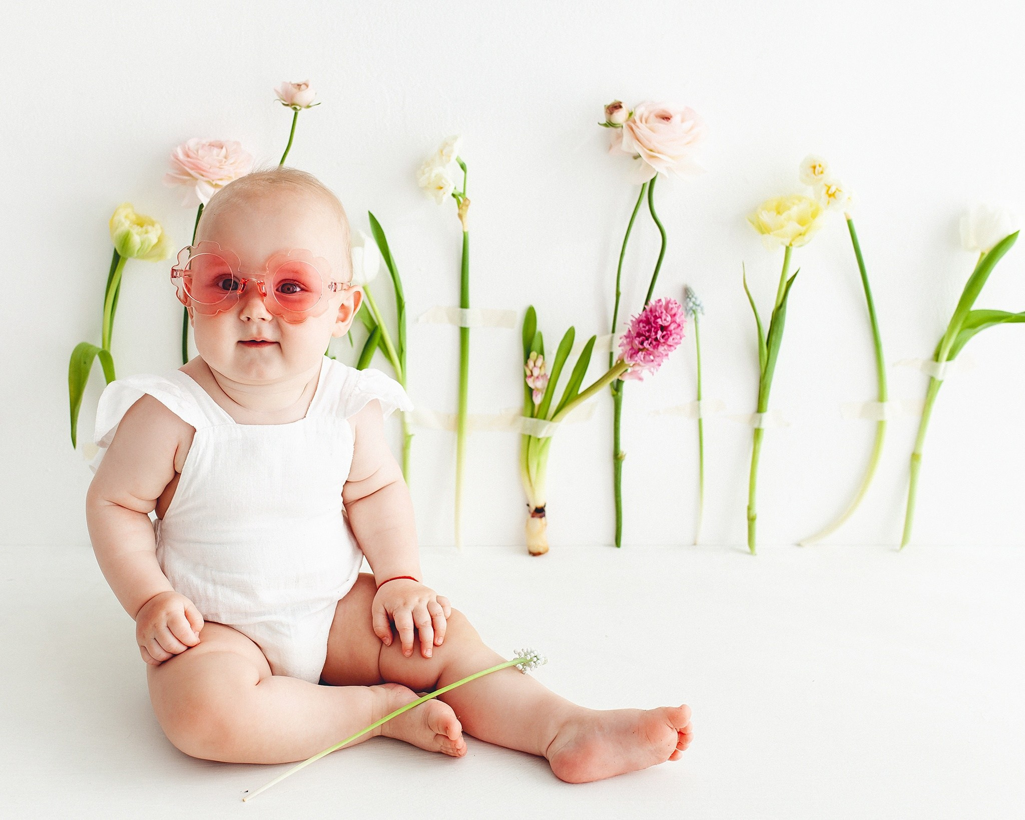 Baby and flowers. Детский фотограф в Самаре