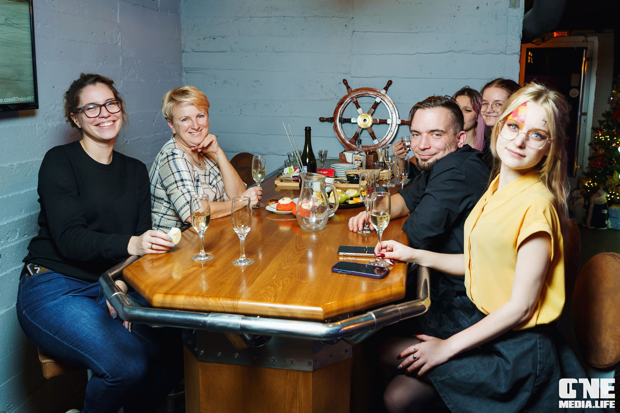 Фоторепортаж из бара Dreadnought. One Media Life: фоторепортажи, фотоотчеты с мероприятий и заведений