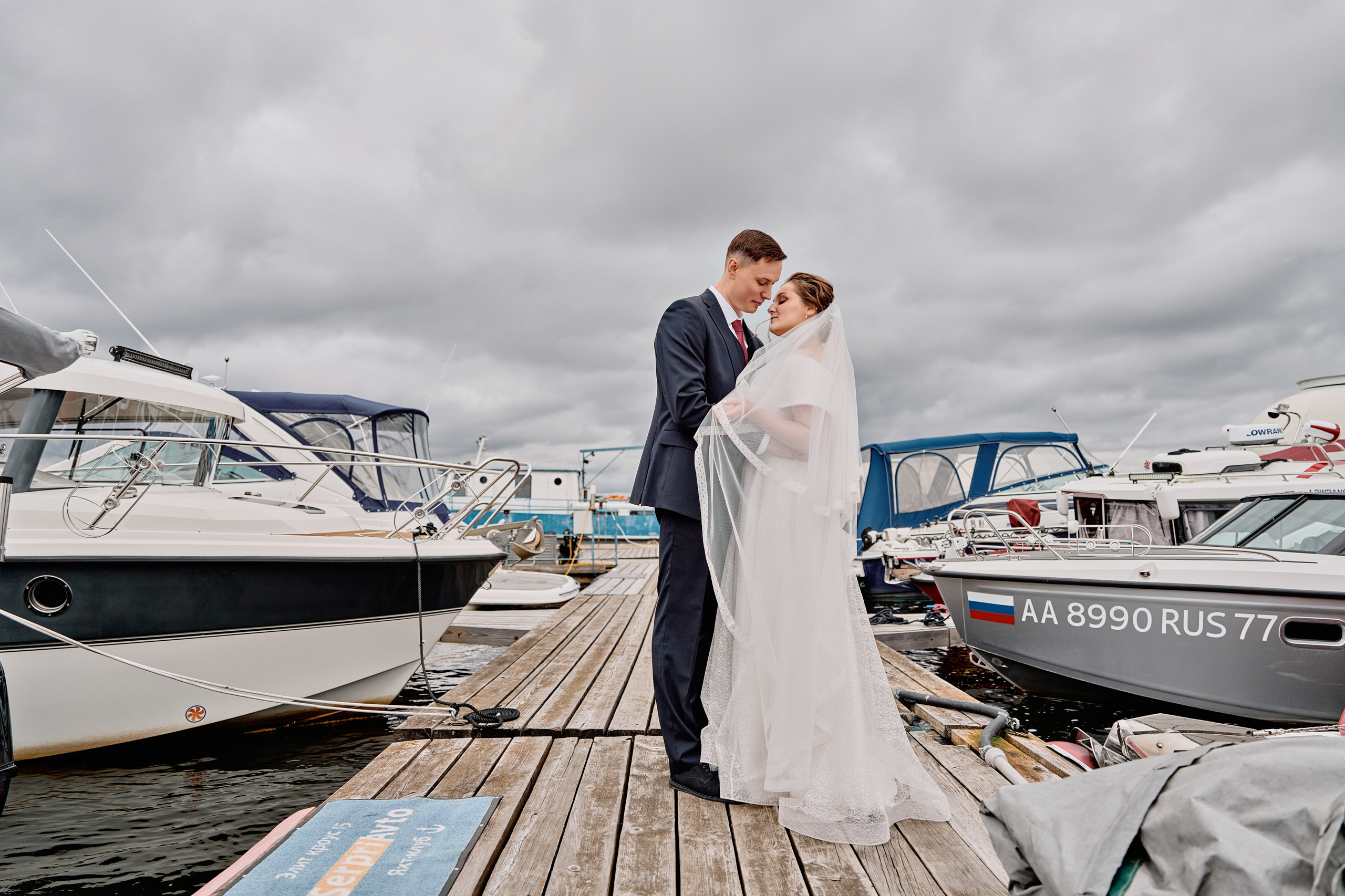 Нежная свадьба Антона и Софьи в яхт-клубе «Портофино». Фотограф Меняйло Евгений. Свадьба. Портрет. Репортаж. Семья. Контент