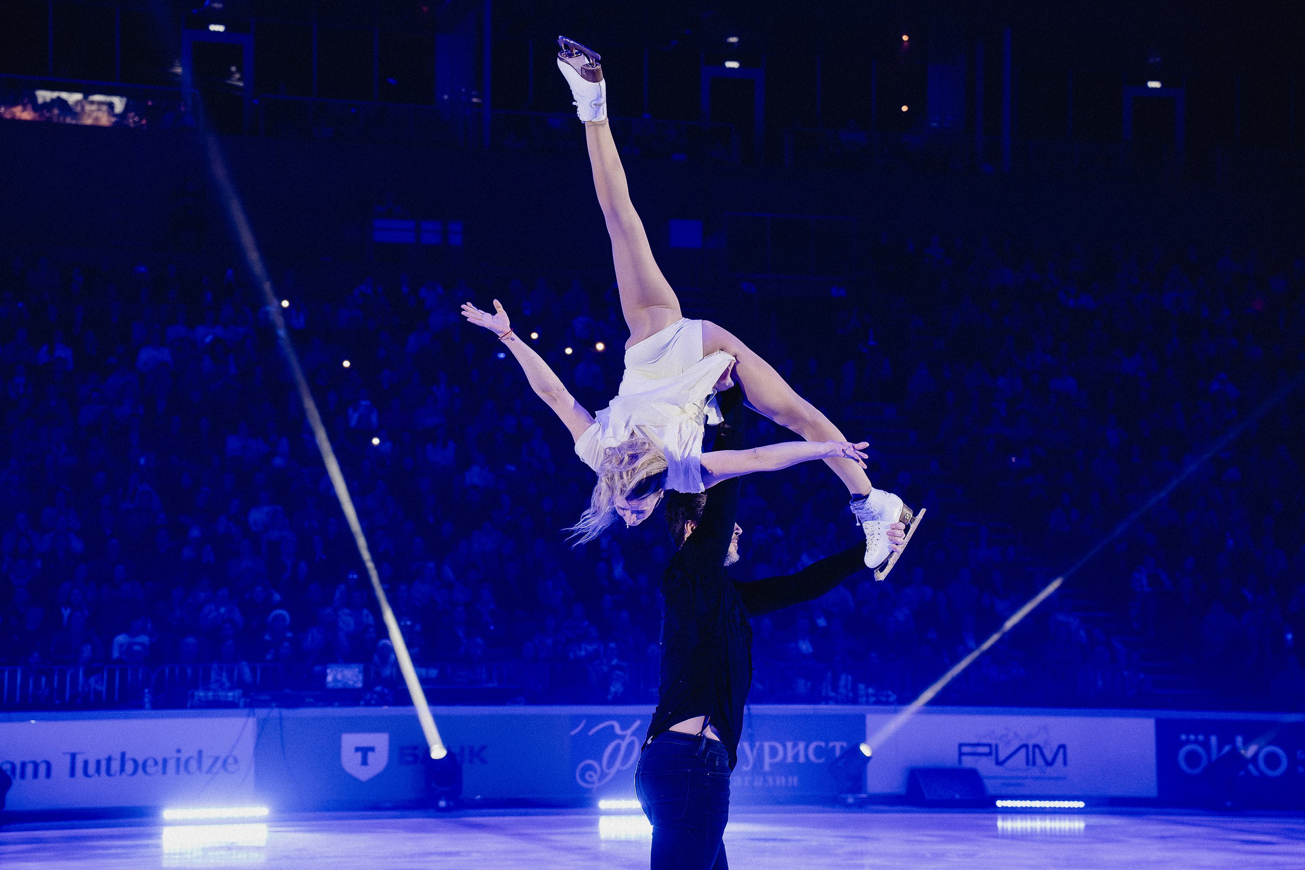 Шоу Этери Тутберидзе в Новосибирске. Воробьева Ксения — Спортивный и танцевальный фотограф Новосибирск