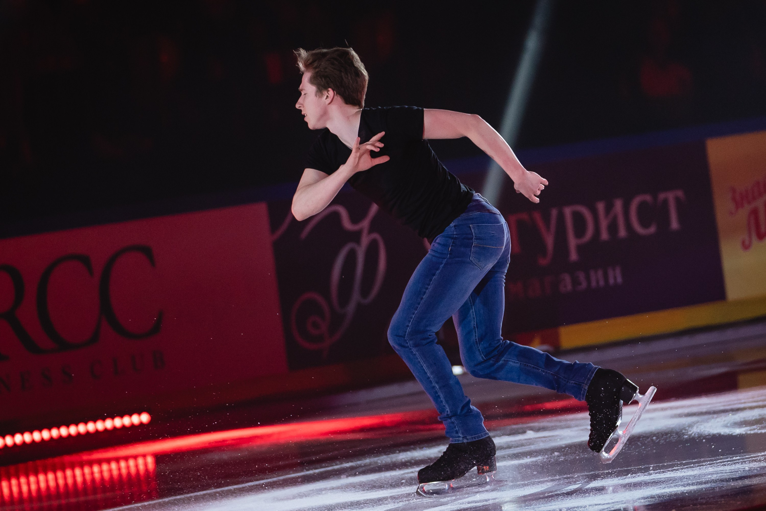 Шоу «Чемпионы на льду» в Новосибирске. Воробьева Ксения — Спортивный и танцевальный фотограф Новосибирск