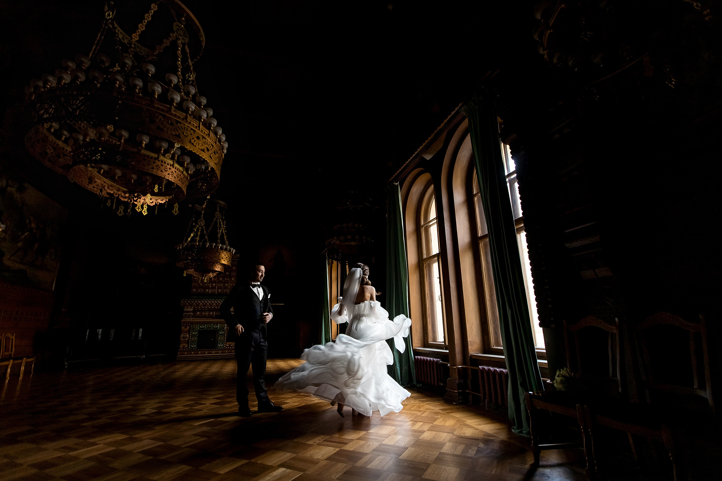 Свадебный танец в дубовом зале дома Ученых в Санкт-Петербурге
