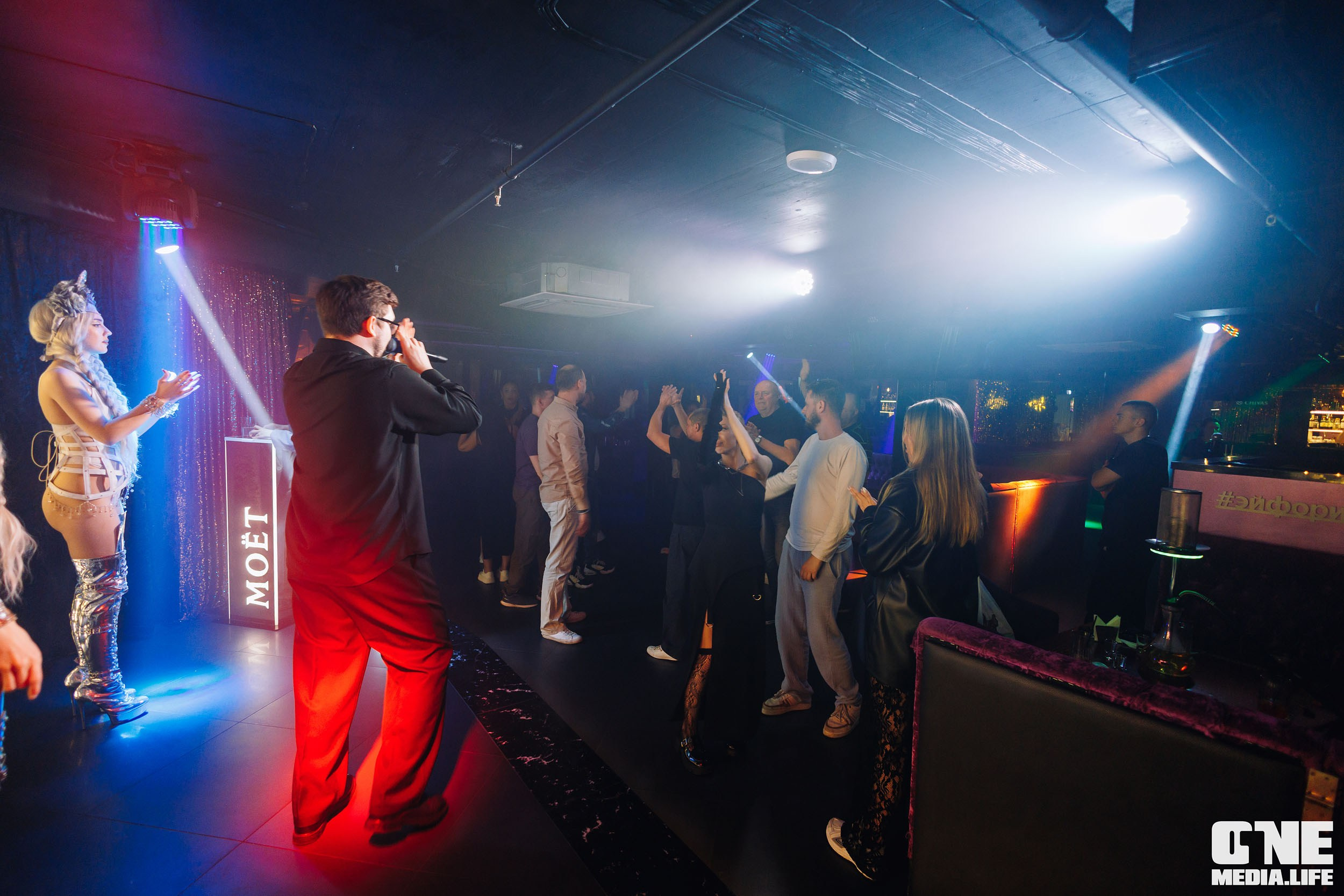 Фоторепортаж из караоке-клуба Эйфория. One Media Life: фоторепортажи, фотоотчеты с мероприятий и заведений
