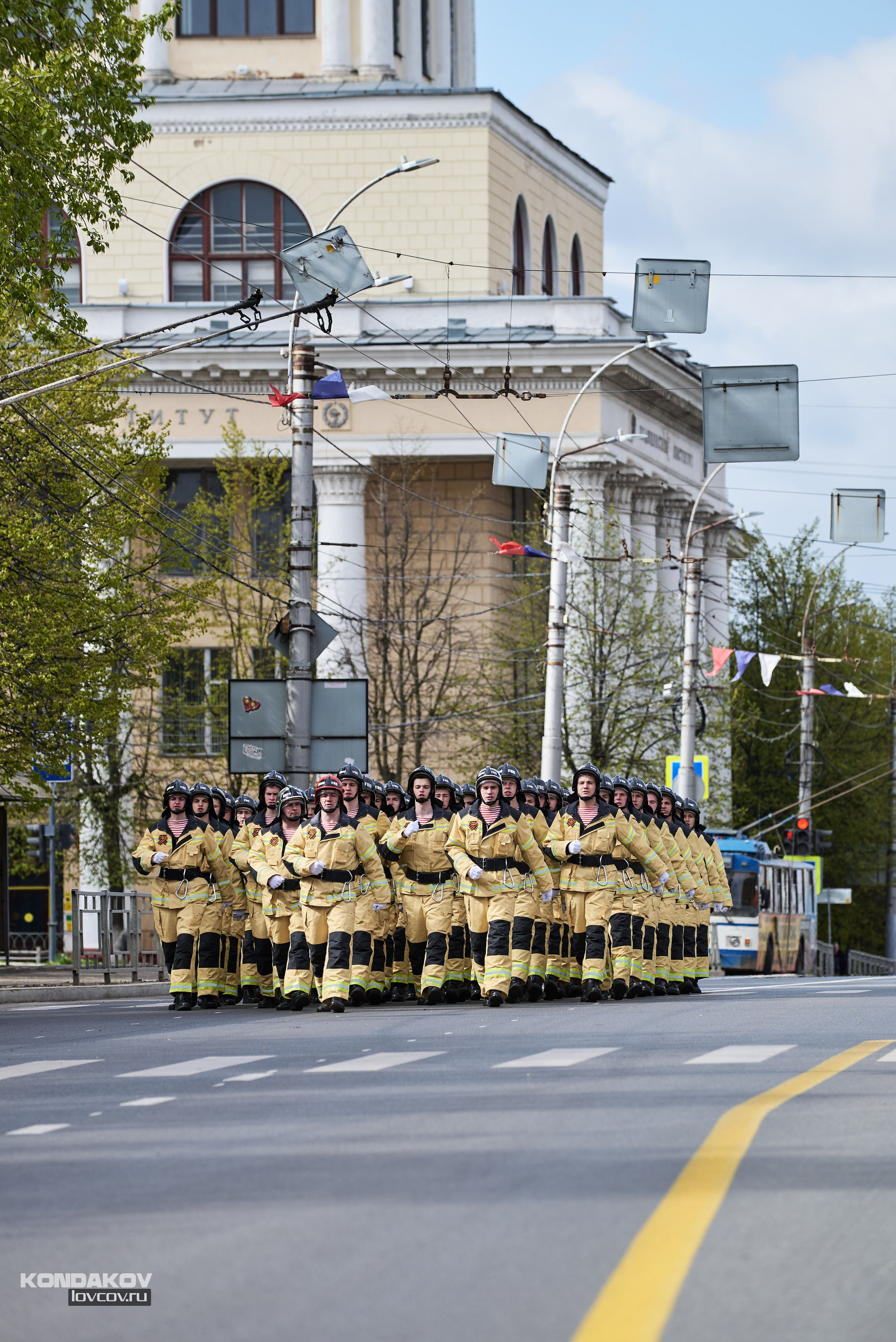 Парад в честь празднования День Победы 9 мая 2024 года в городе Иваново