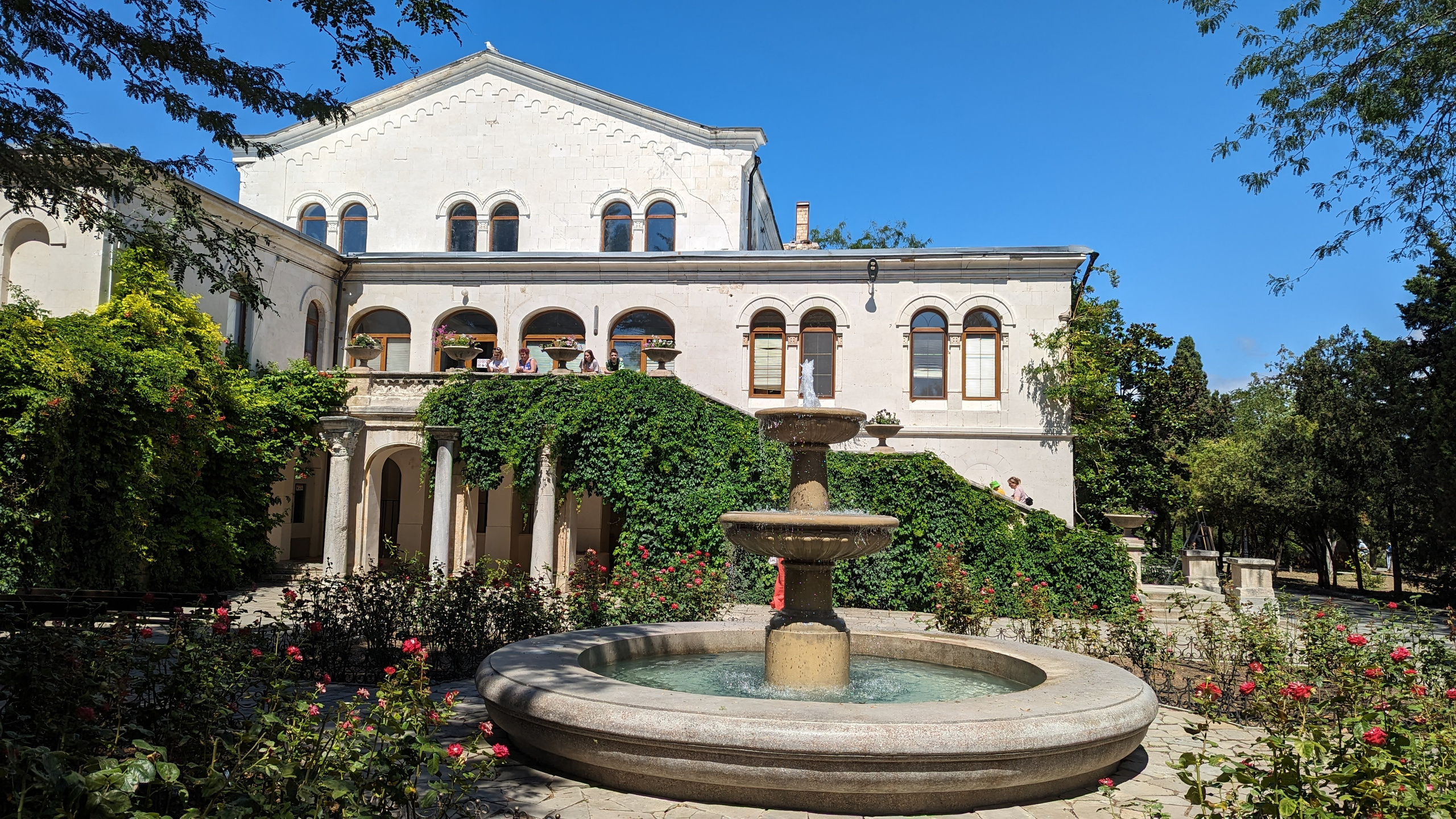 Музеи Севастополя, что посмотреть в Севастополе, экскурсии по Севастополю. Профессиональная фотосъемка в Крыму. Натуральные эмоции и живые кадры. Забронируйте дату прямо сейчас!