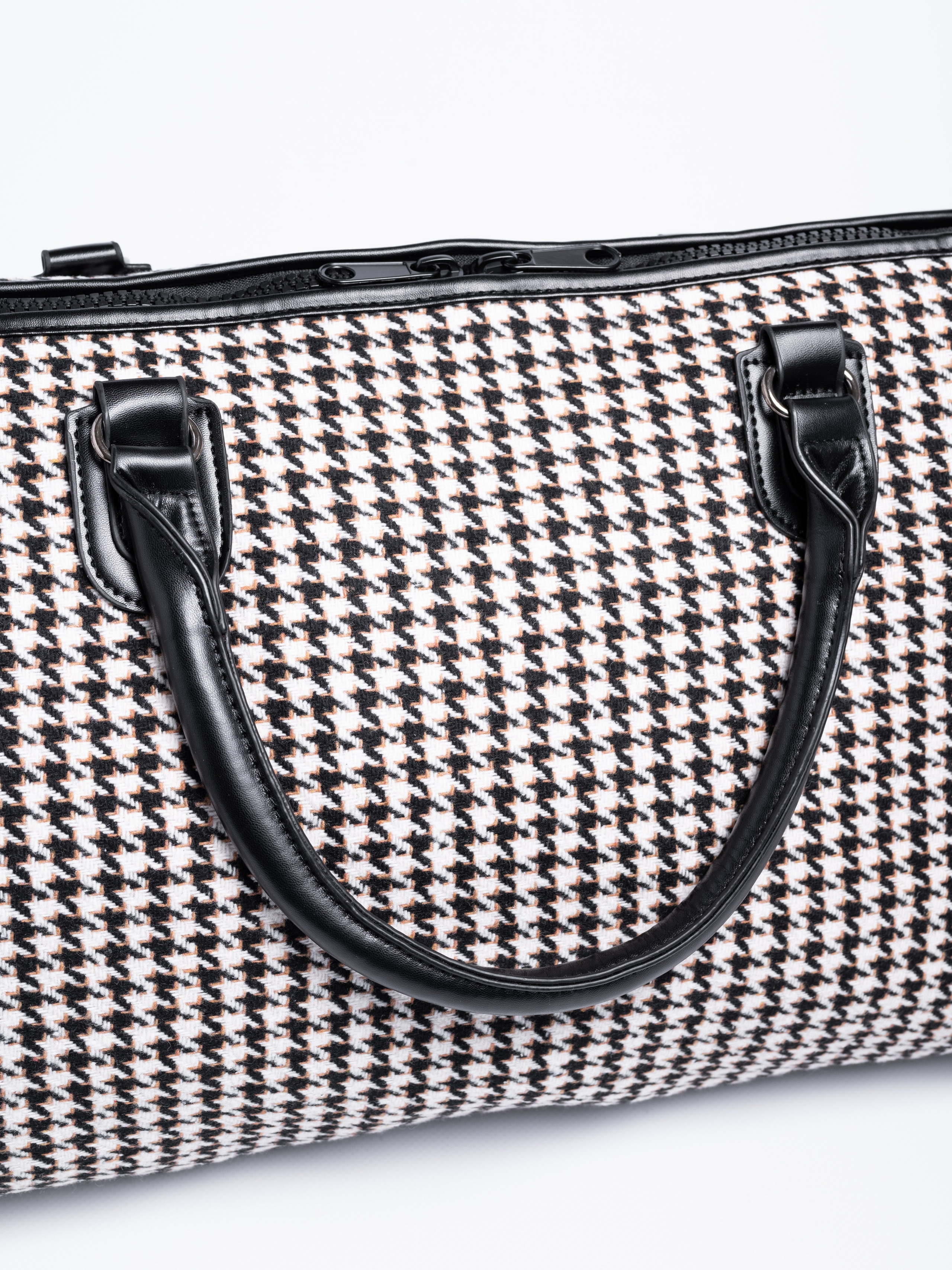 Сумки спортивные. Предметный фотограф, фото для маркетплейсов Пятигорск, КМВ