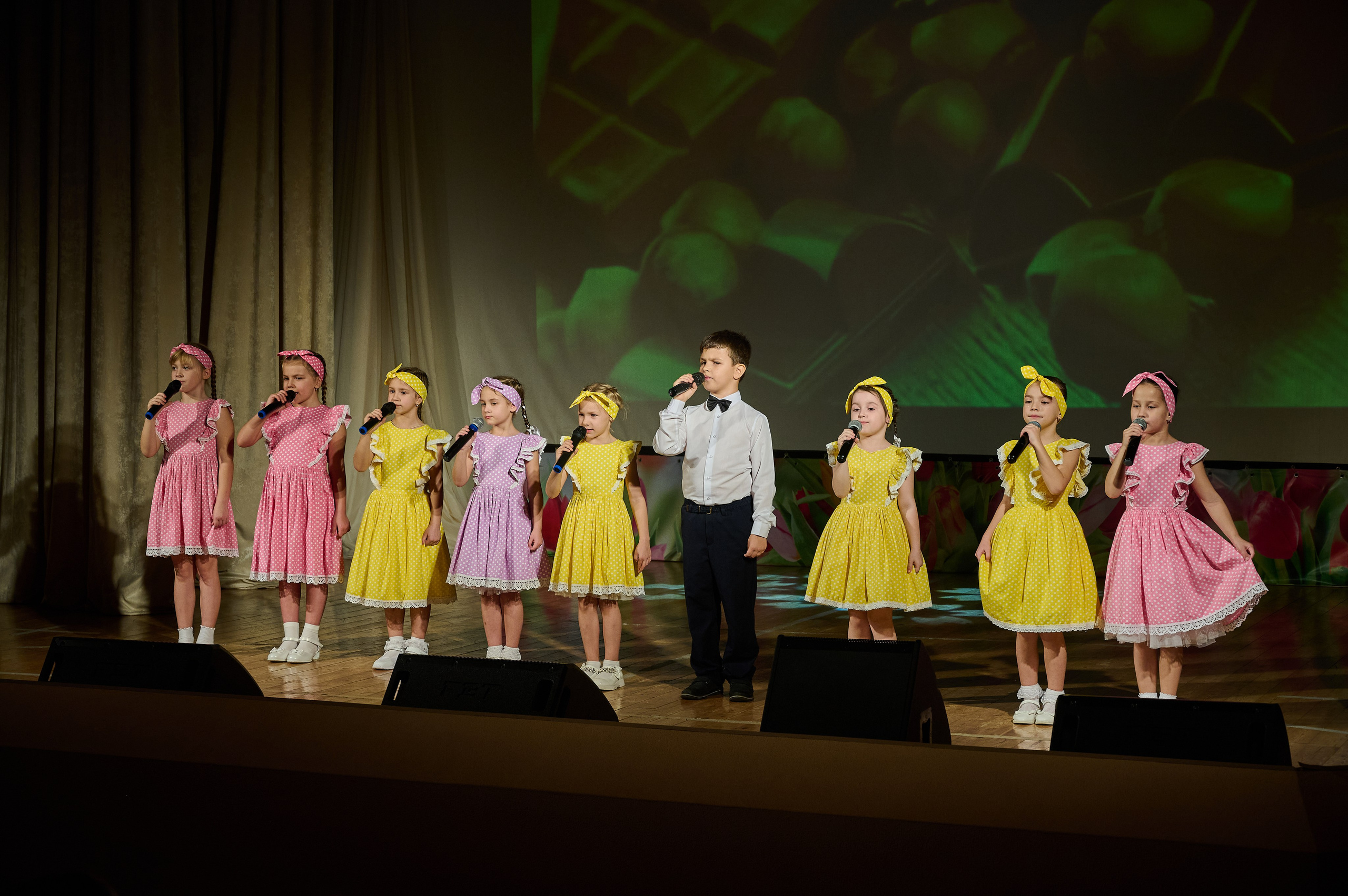 День матери Кабардинка. Жизнь курорта Кабардинка в фотографиях