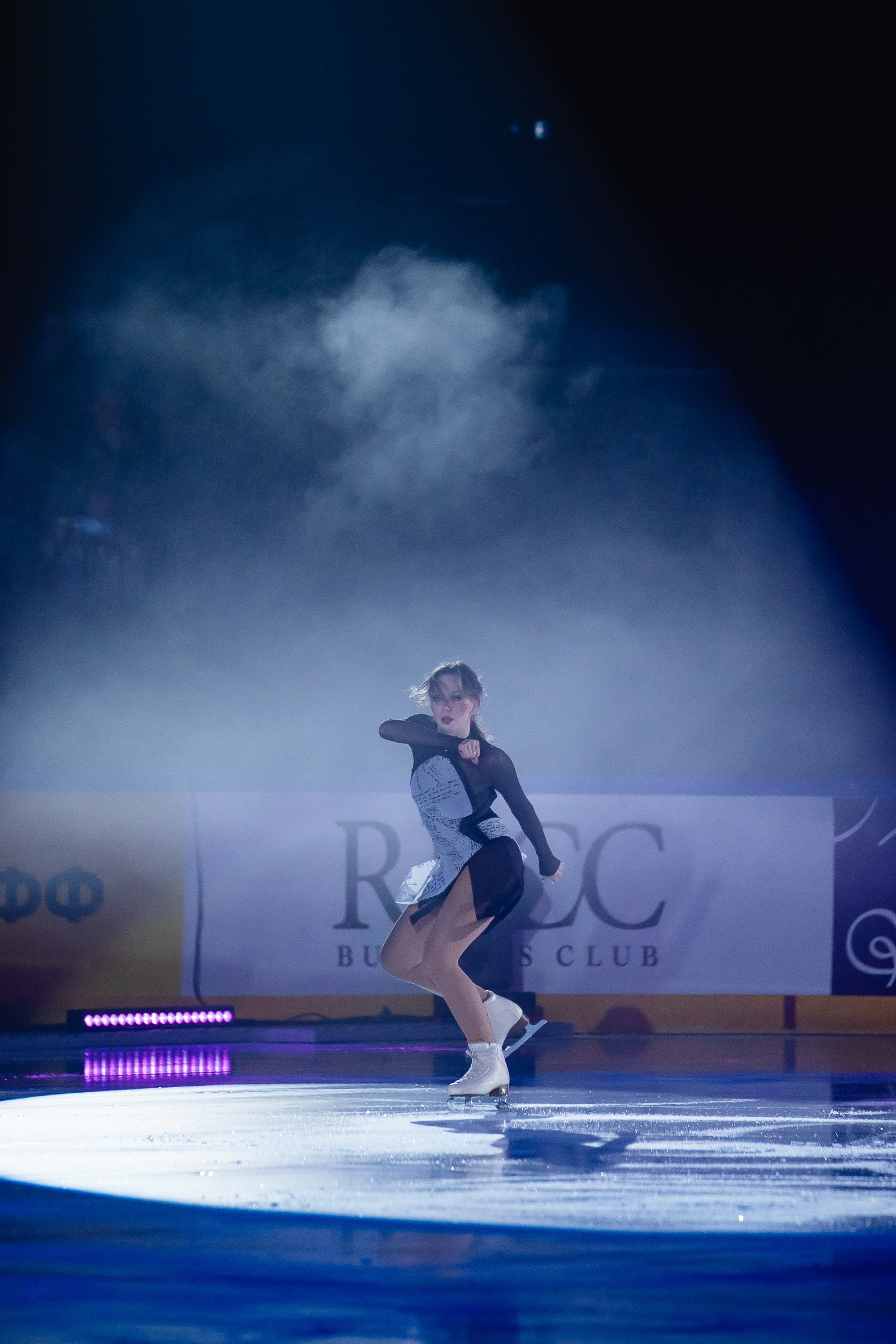 Шоу «Чемпионы на льду» в Новосибирске. Воробьева Ксения — Спортивный и танцевальный фотограф Новосибирск