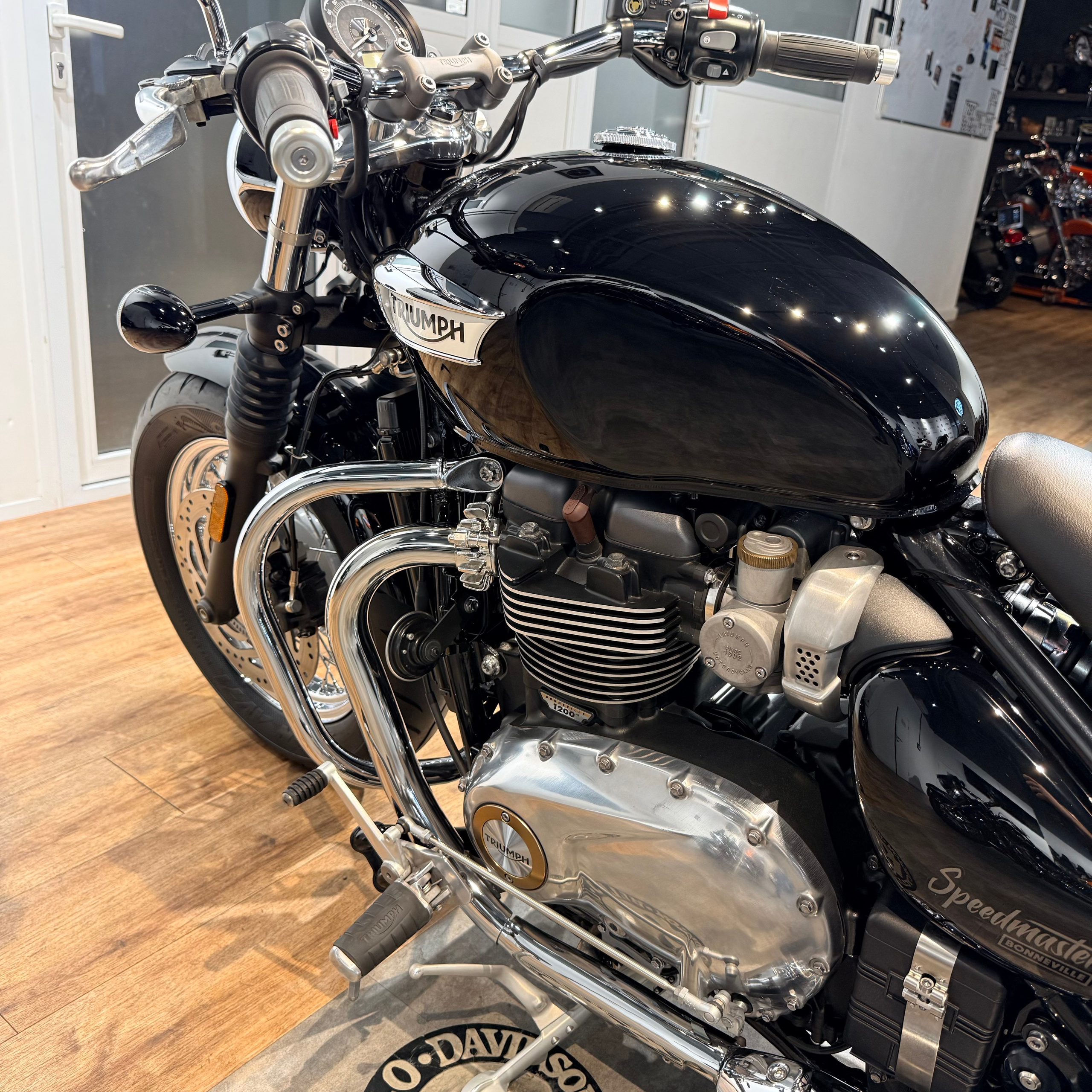 2018 TRIUMPH Bonneville Speedmaster (VIN *SMTD*6014). Hello Davidson, Москва. Только хорошие мотоциклы…