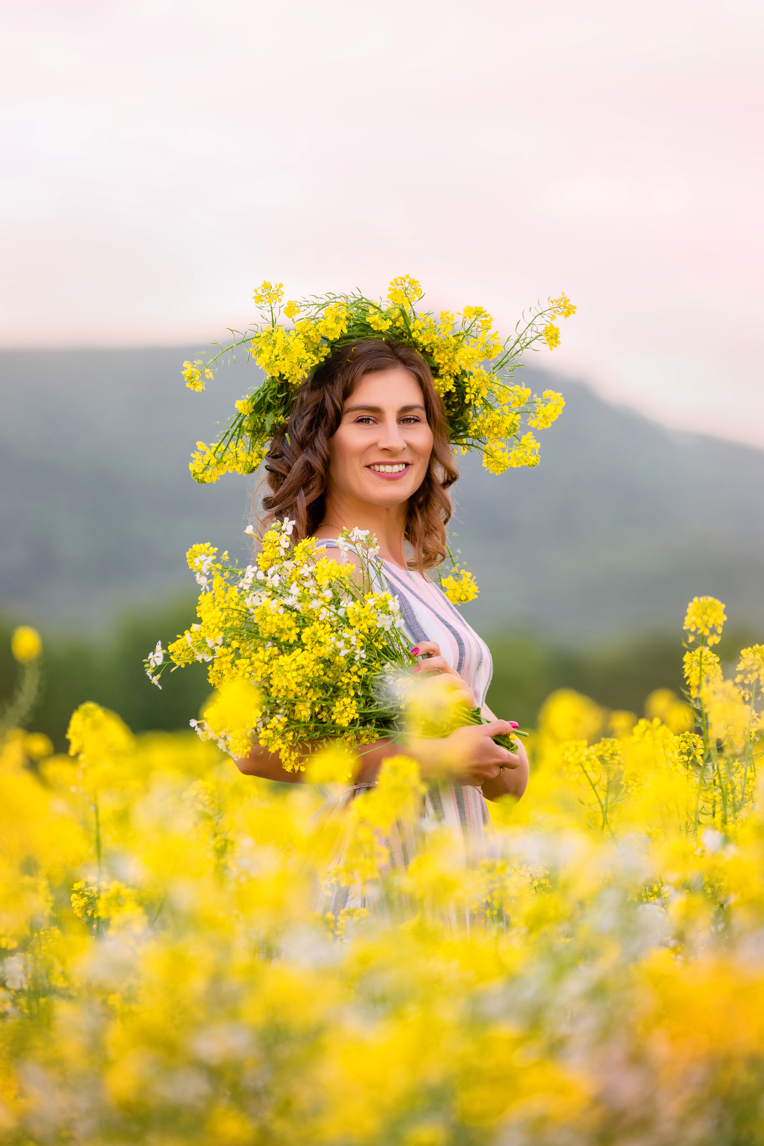 Горчичное поле. Стильный выпускной альбом Владивосток фотограф Вероника Мигачева