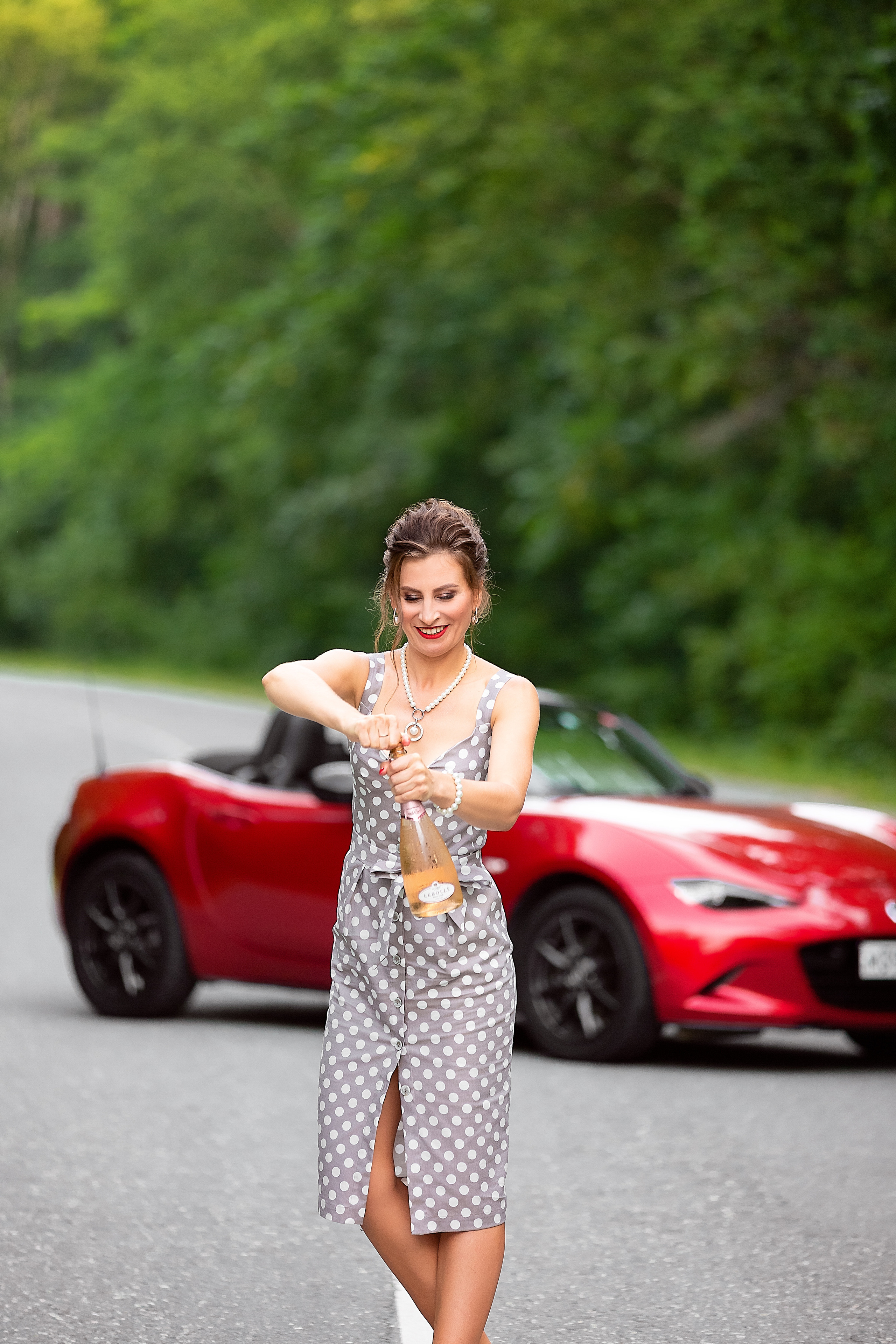 Леди на красном кабриолете. Стильный выпускной альбом Владивосток фотограф Вероника Мигачева