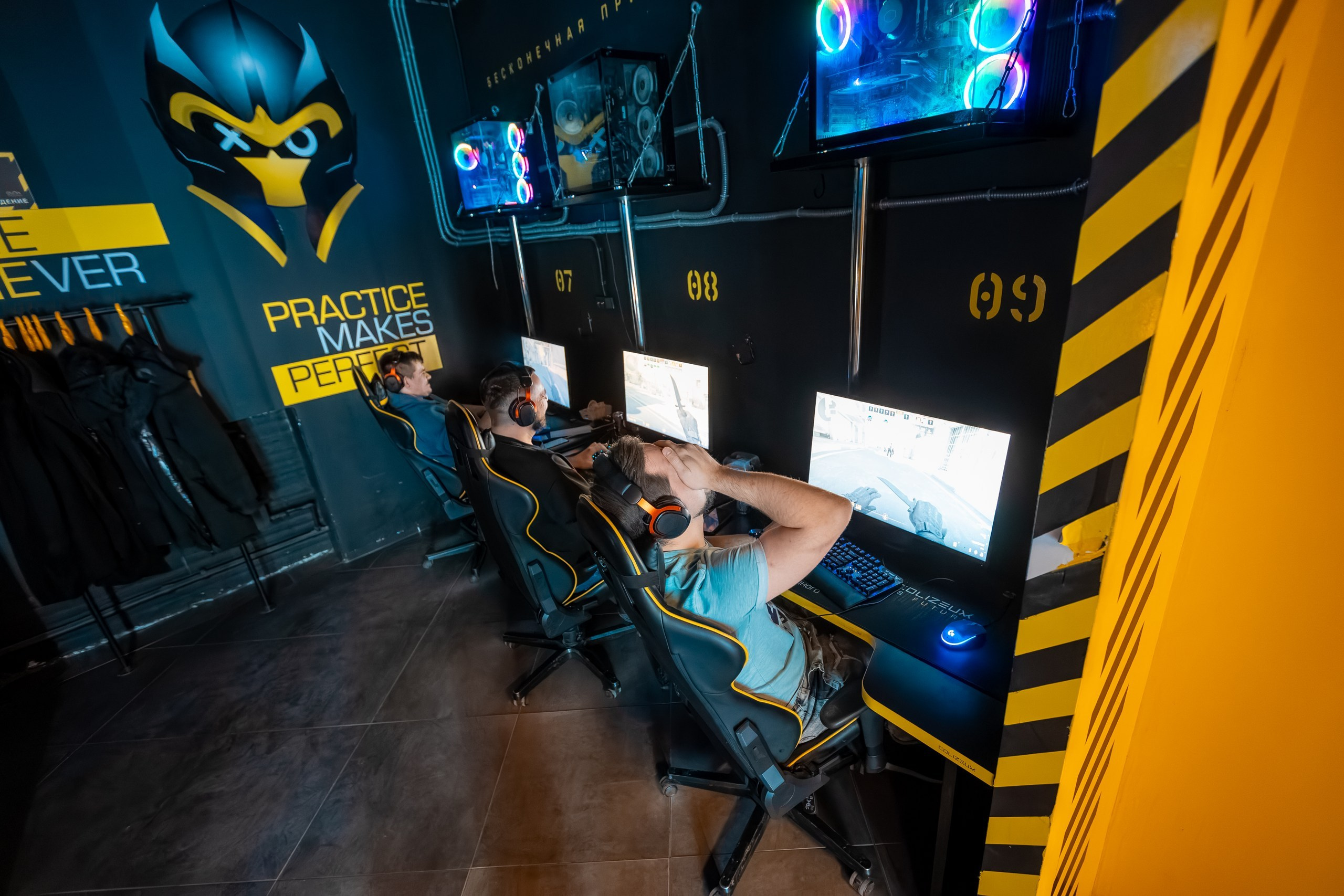 Терра Ассистанс, корпоратив в кибер-клубе. Марк Шишкин — репортажный фотограф в Воронеже и России