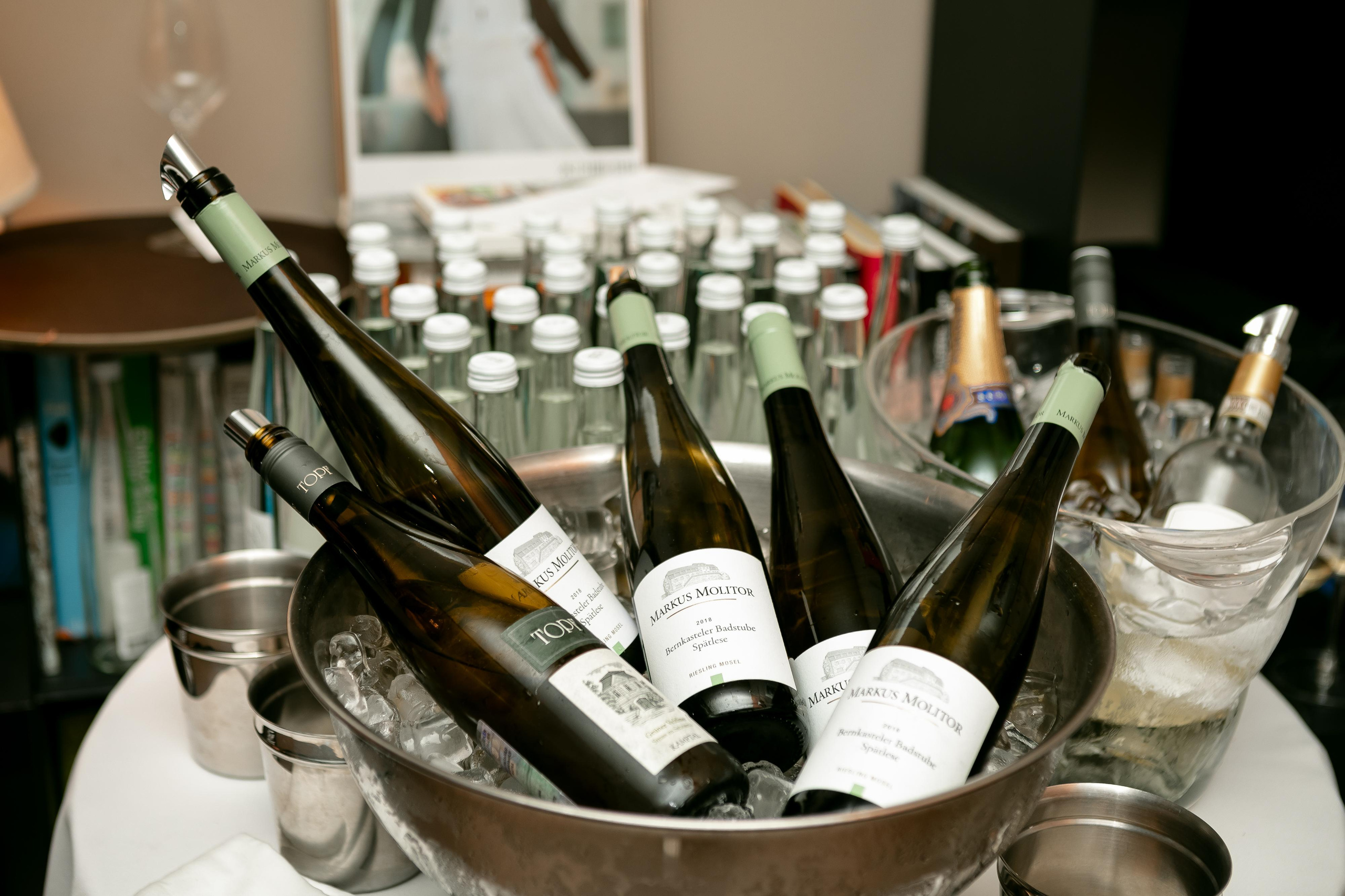 Репортажная фотосъемка дня рождения в ресторане, на теплоходе. Семейный и свадебный фотограф в Санкт-Петербурге Таша Семёнова