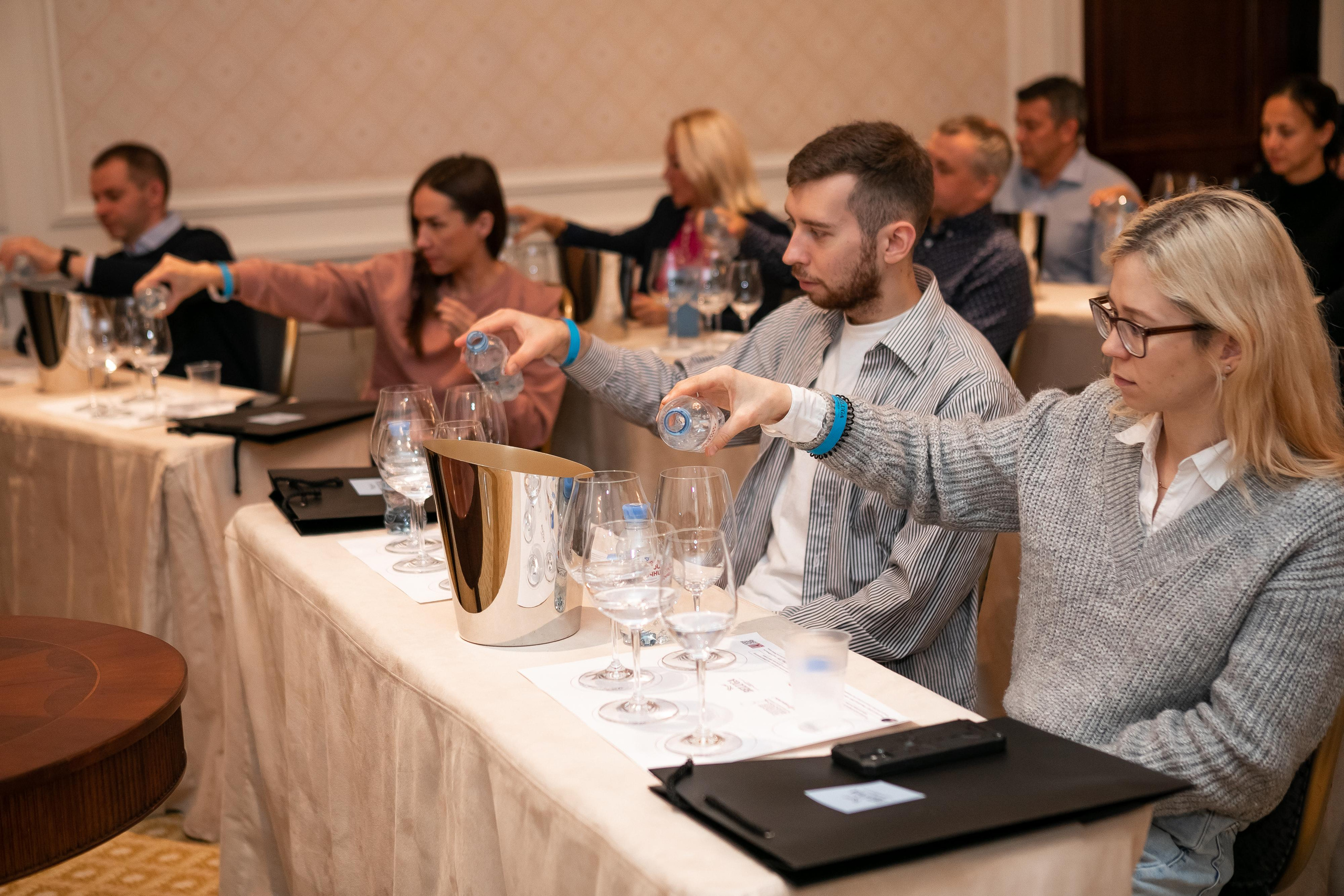 Репортажная фотосъемка дня рождения в ресторане, на теплоходе. Семейный и свадебный фотограф в Санкт-Петербурге Таша Семёнова