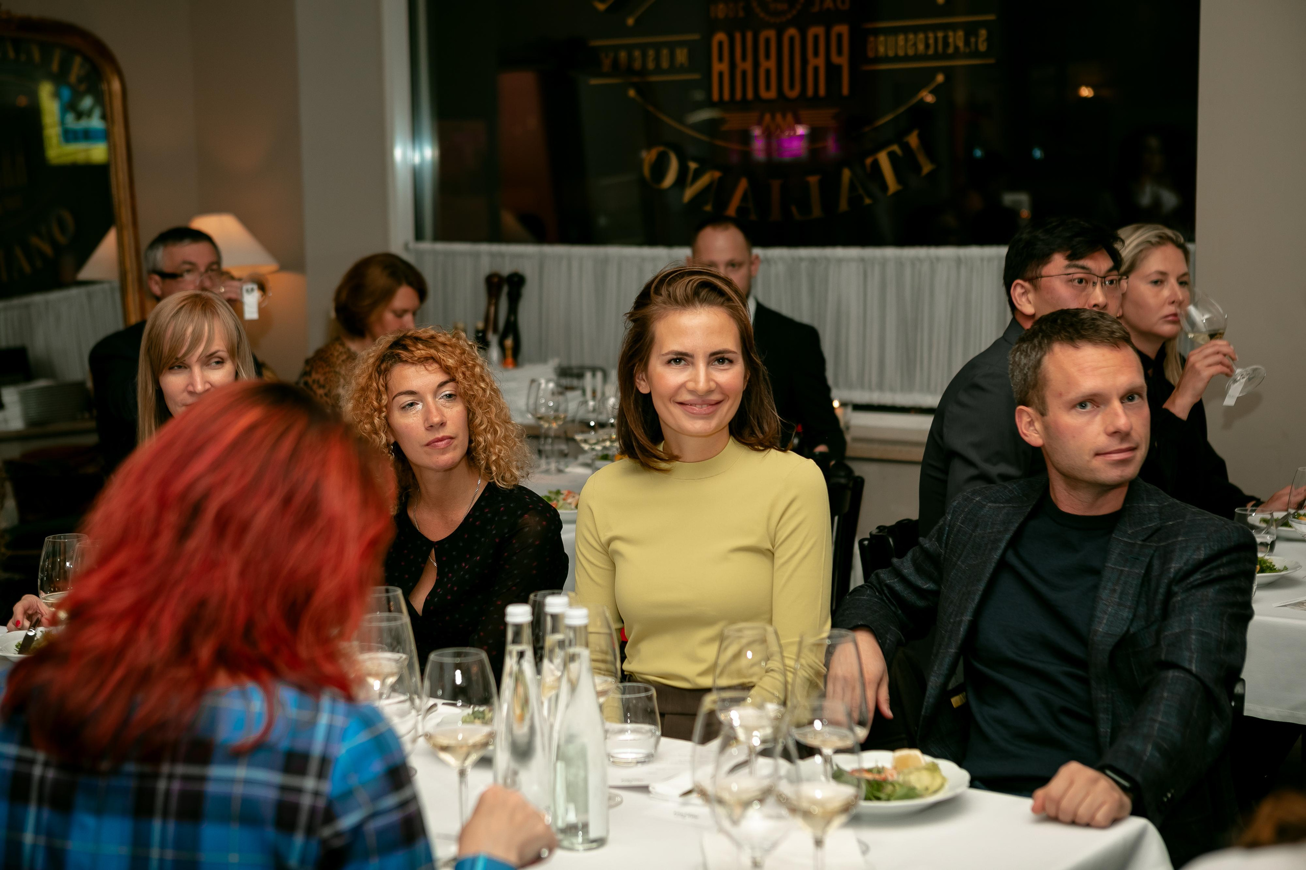 Репортажная фотосъемка дня рождения в ресторане, на теплоходе. Семейный и свадебный фотограф в Санкт-Петербурге Таша Семёнова