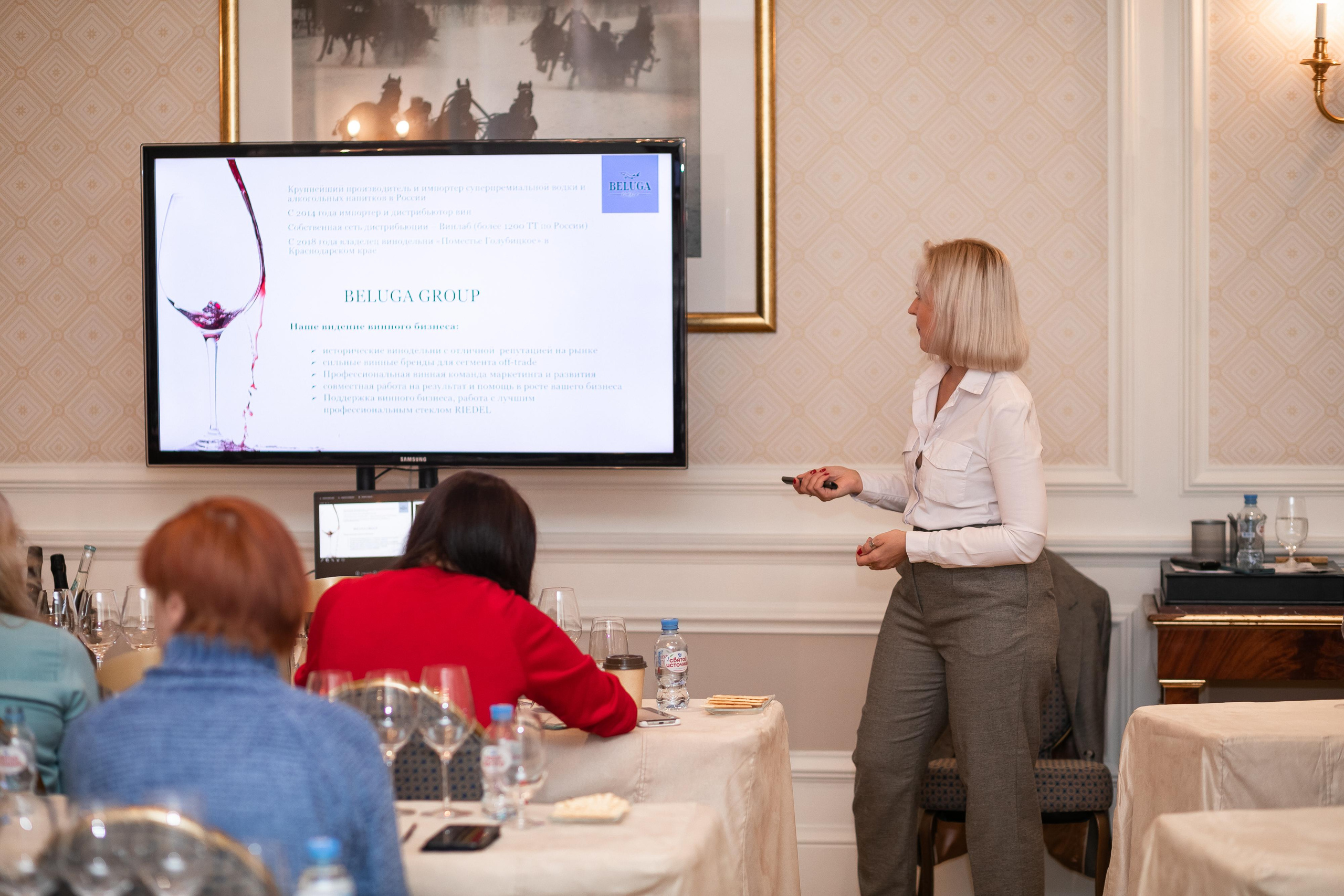 Репортажная фотосъемка дня рождения в ресторане, на теплоходе. Семейный и свадебный фотограф в Санкт-Петербурге Таша Семёнова