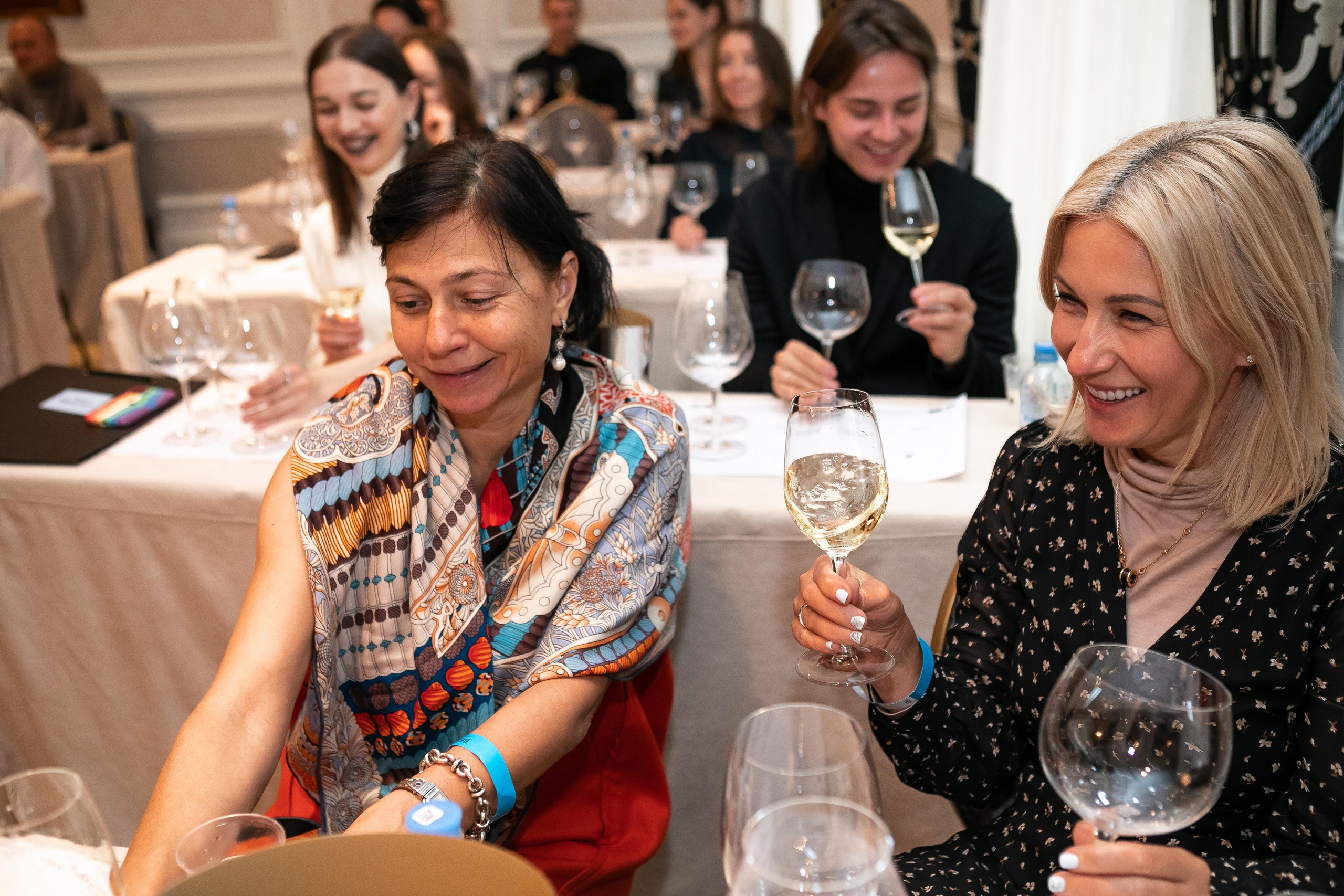 Репортажная фотосъемка дня рождения в ресторане, на теплоходе. Семейный и свадебный фотограф в Санкт-Петербурге Таша Семёнова