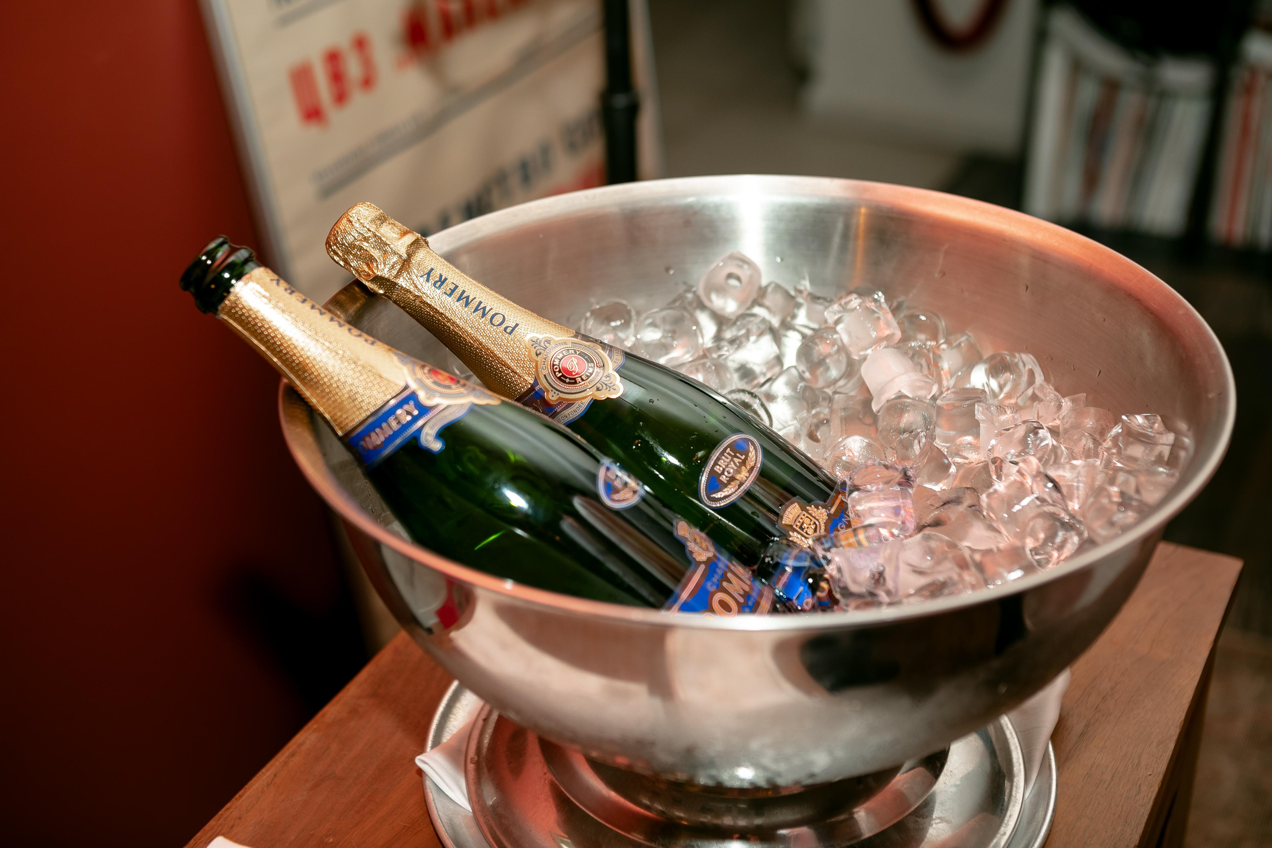 Репортажная фотосъемка дня рождения в ресторане, на теплоходе. Семейный и свадебный фотограф в Санкт-Петербурге Таша Семёнова