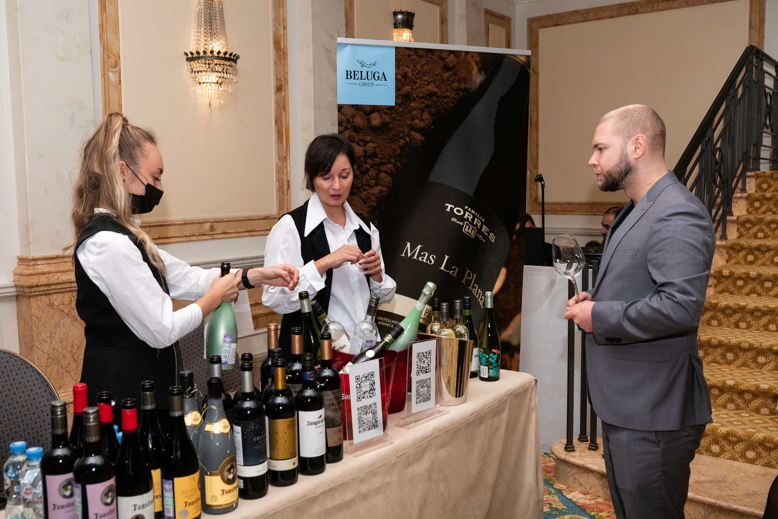 Репортажная фотосъемка дня рождения в ресторане, на теплоходе. Семейный и свадебный фотограф в Санкт-Петербурге Таша Семёнова