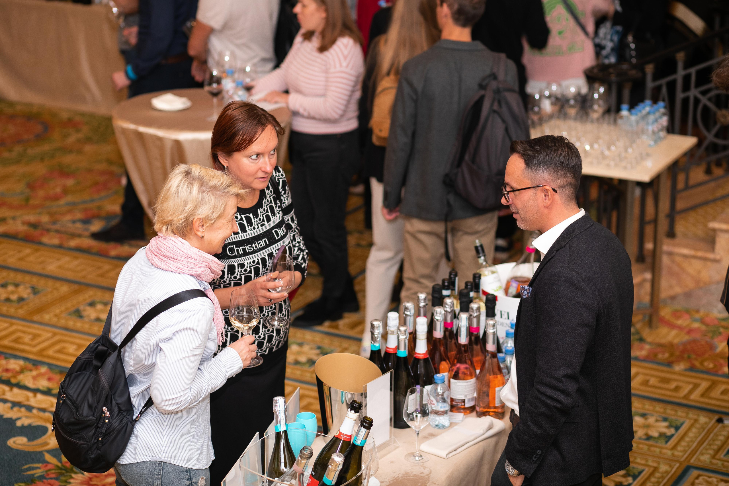 Репортажная фотосъемка дня рождения в ресторане, на теплоходе. Семейный и свадебный фотограф в Санкт-Петербурге Таша Семёнова