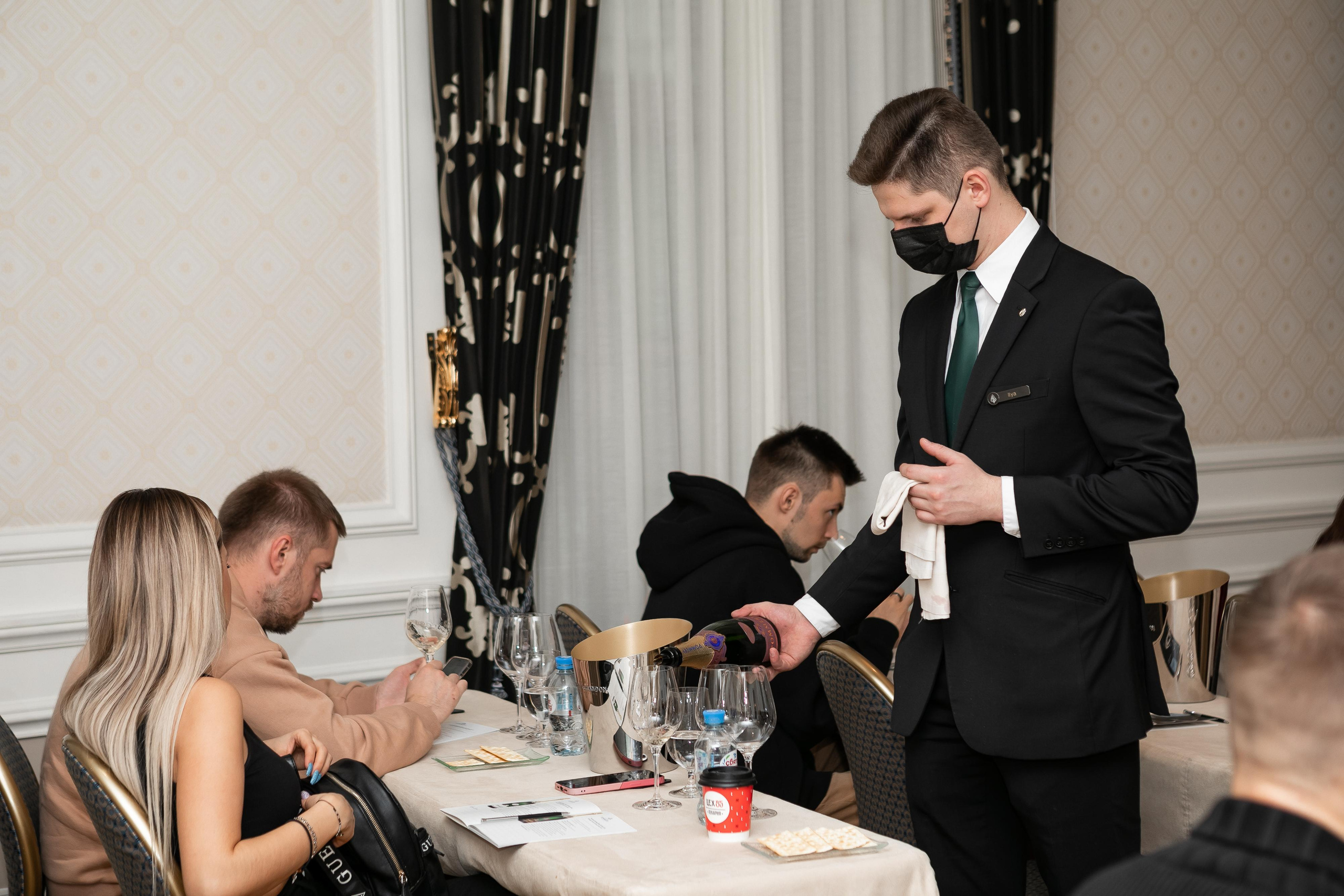 Репортажная фотосъемка дня рождения в ресторане, на теплоходе. Семейный и свадебный фотограф в Санкт-Петербурге Таша Семёнова