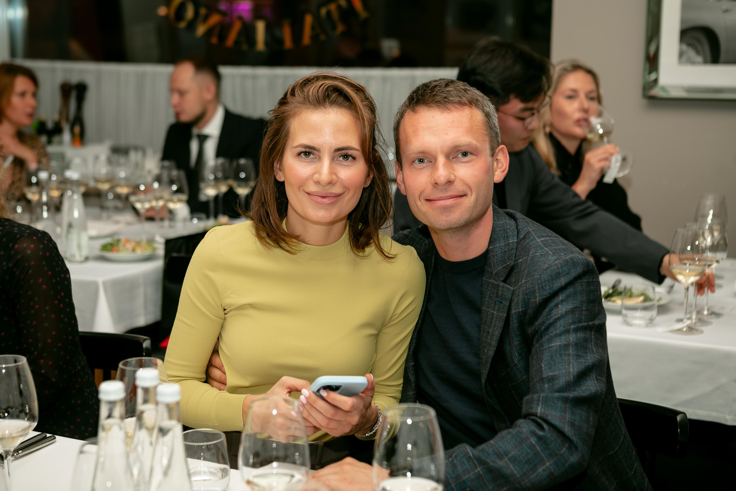 Репортажная фотосъемка дня рождения в ресторане, на теплоходе. Семейный и свадебный фотограф в Санкт-Петербурге Таша Семёнова