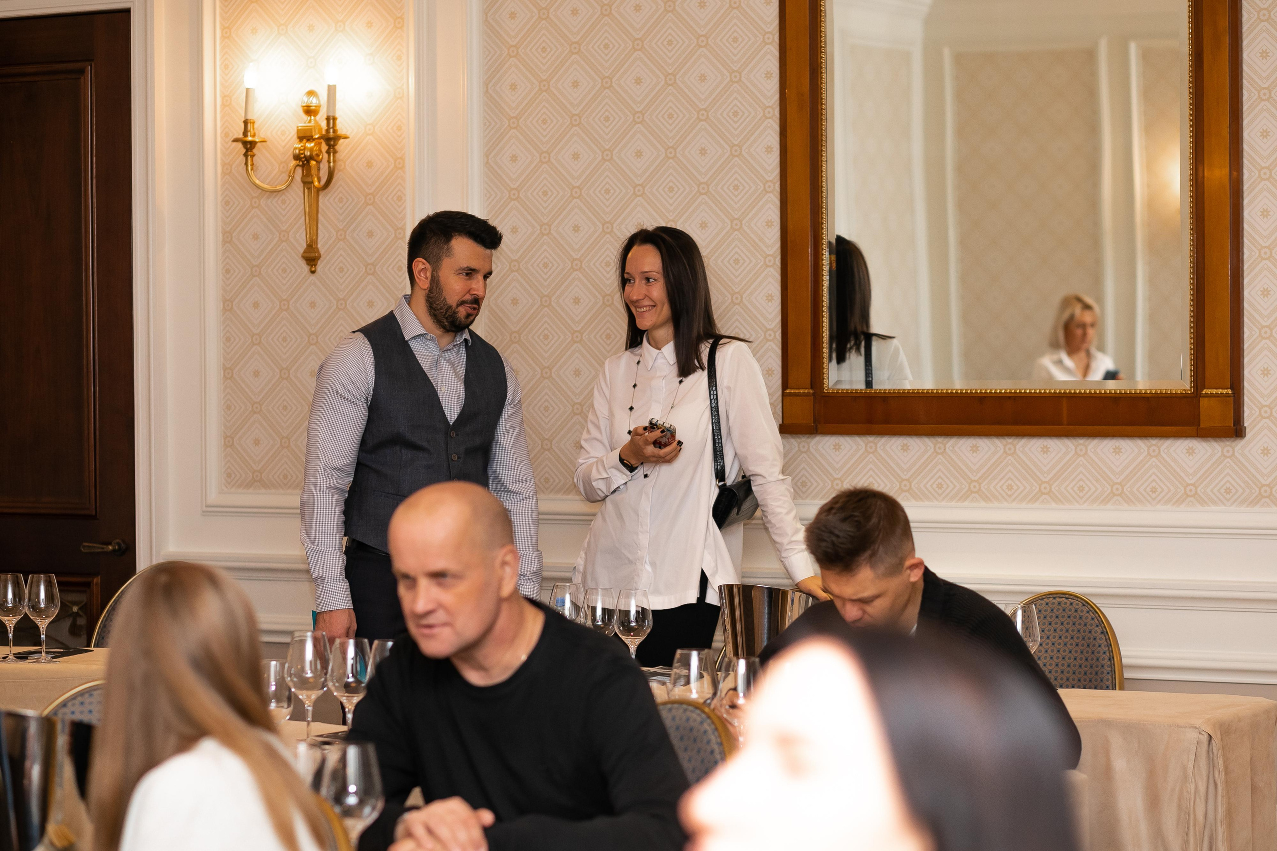 Репортажная фотосъемка дня рождения в ресторане, на теплоходе. Семейный и свадебный фотограф в Санкт-Петербурге Таша Семёнова