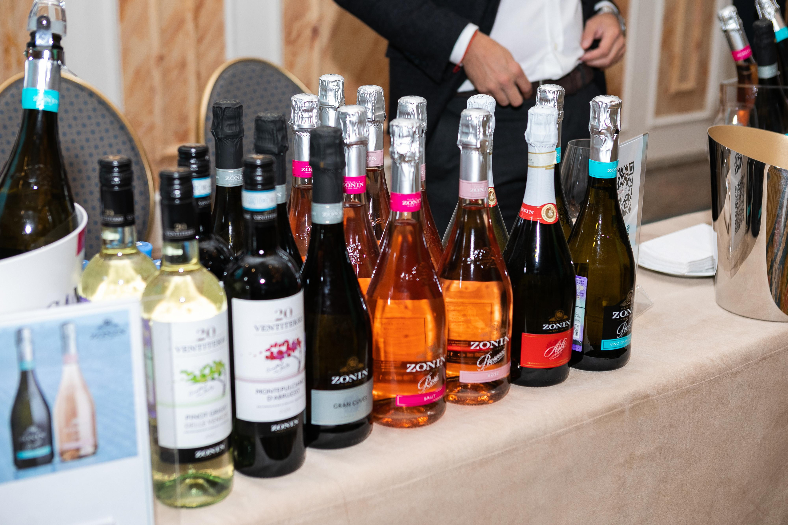 Репортажная фотосъемка дня рождения в ресторане, на теплоходе. Семейный и свадебный фотограф в Санкт-Петербурге Таша Семёнова