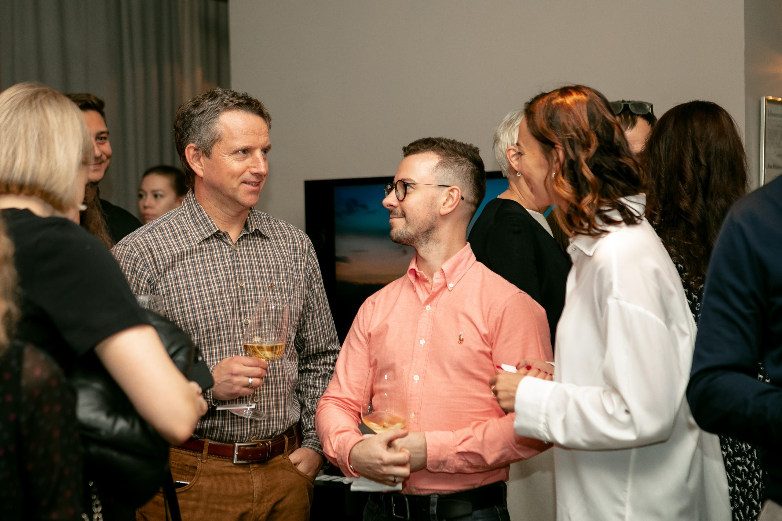 Репортажная фотосъемка дня рождения в ресторане, на теплоходе. Семейный и свадебный фотограф в Санкт-Петербурге Таша Семёнова