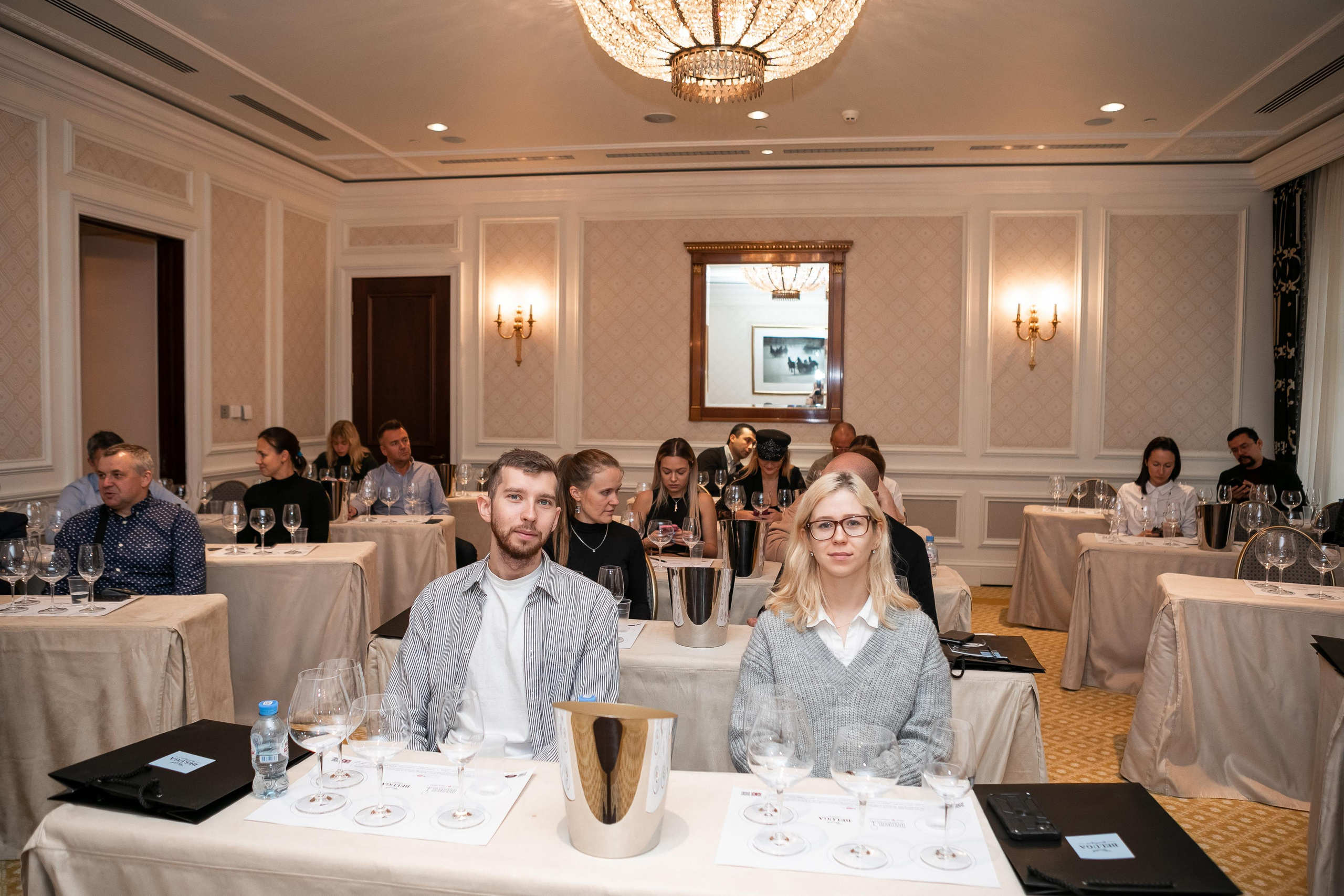 Репортажная фотосъемка дня рождения в ресторане, на теплоходе. Семейный и свадебный фотограф в Санкт-Петербурге Таша Семёнова