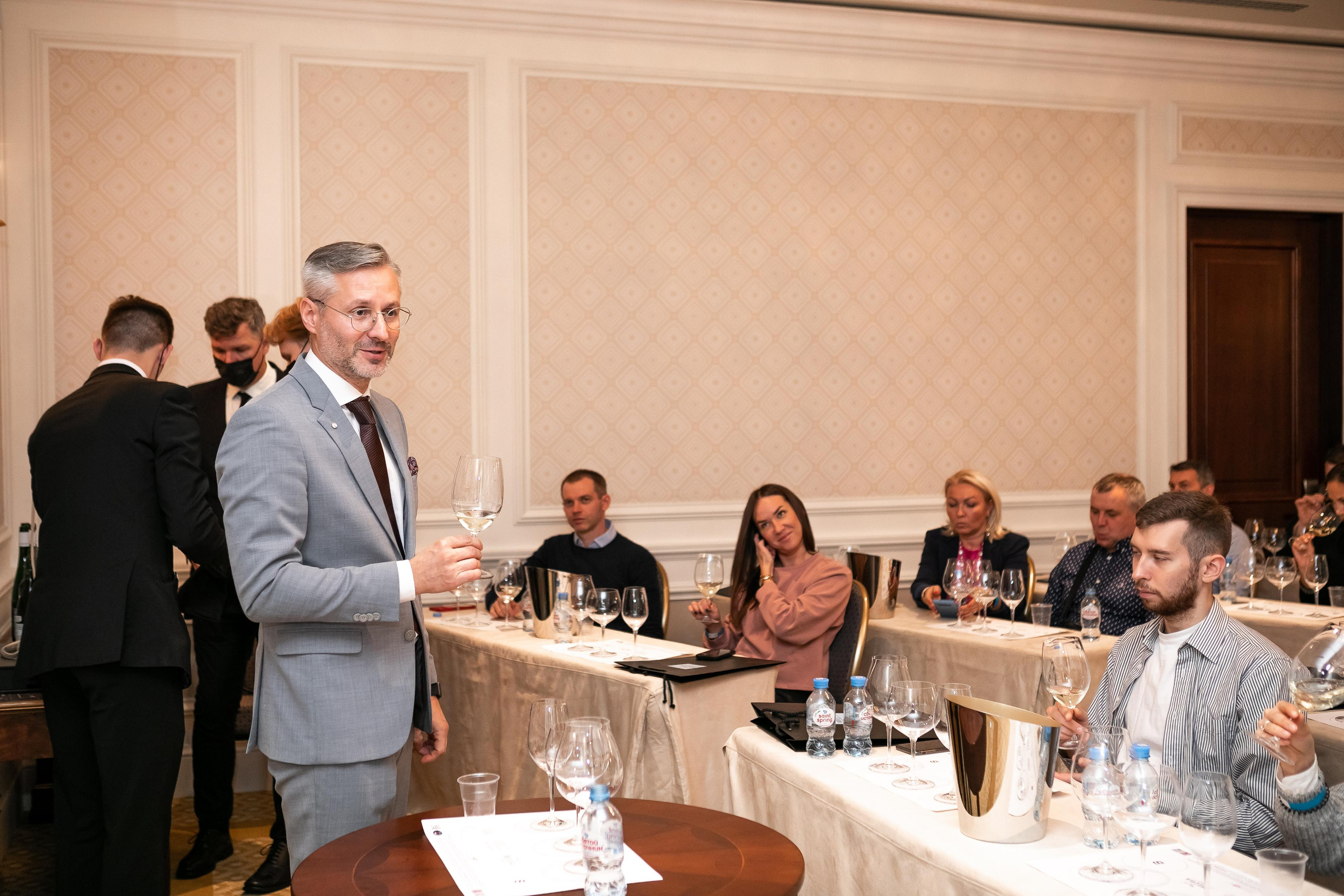 Репортажная фотосъемка дня рождения в ресторане, на теплоходе. Семейный и свадебный фотограф в Санкт-Петербурге Таша Семёнова