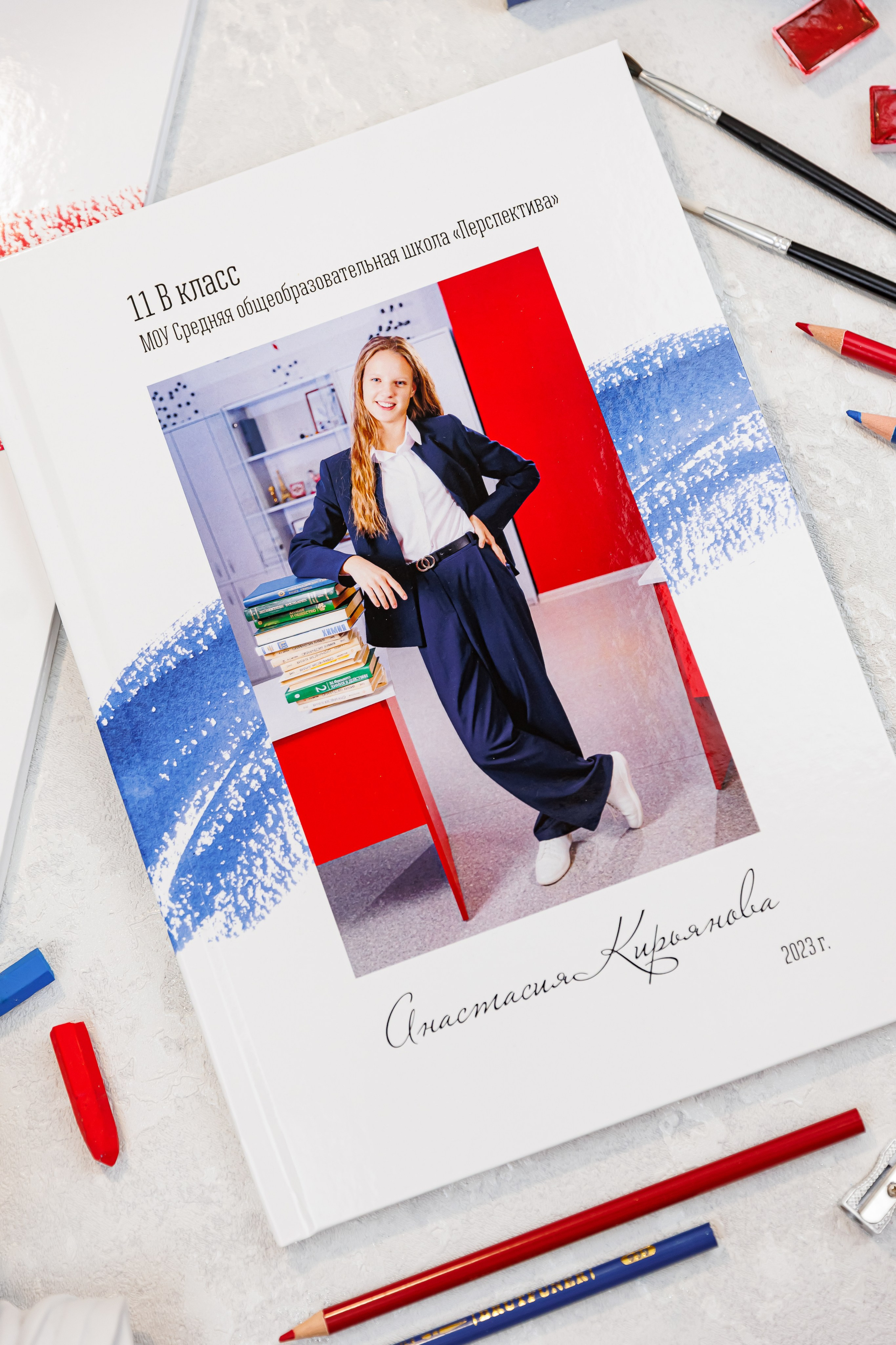 Выпускные альбомы общая информация. Семейный и детский фотограф Комина Елена, Власиха, Одинцово