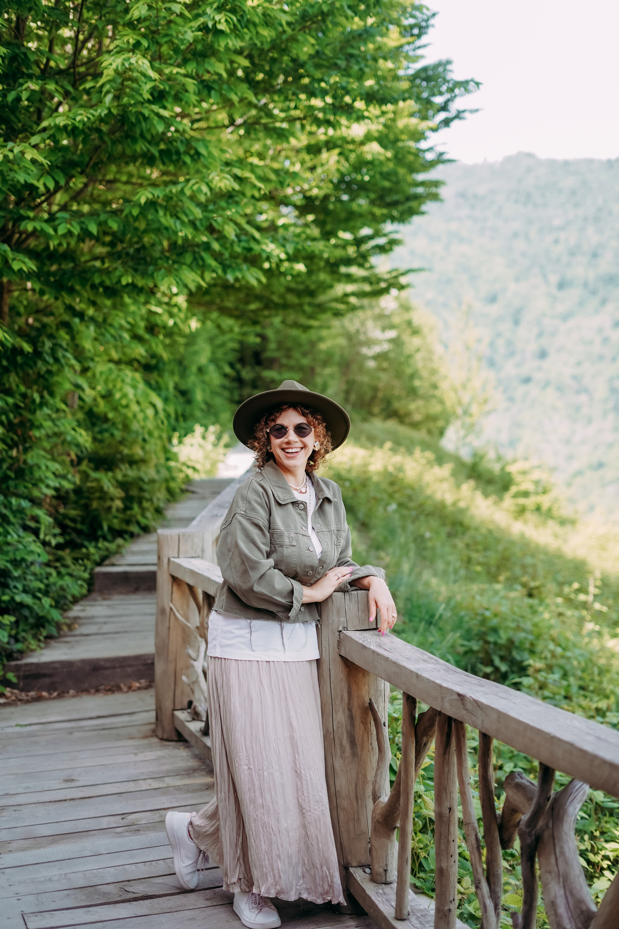 Апрель в горах. Фотосессия для Светланы в Красной Поляне. Фотограф в Сочи и Абхазии | Фототуры | September Air