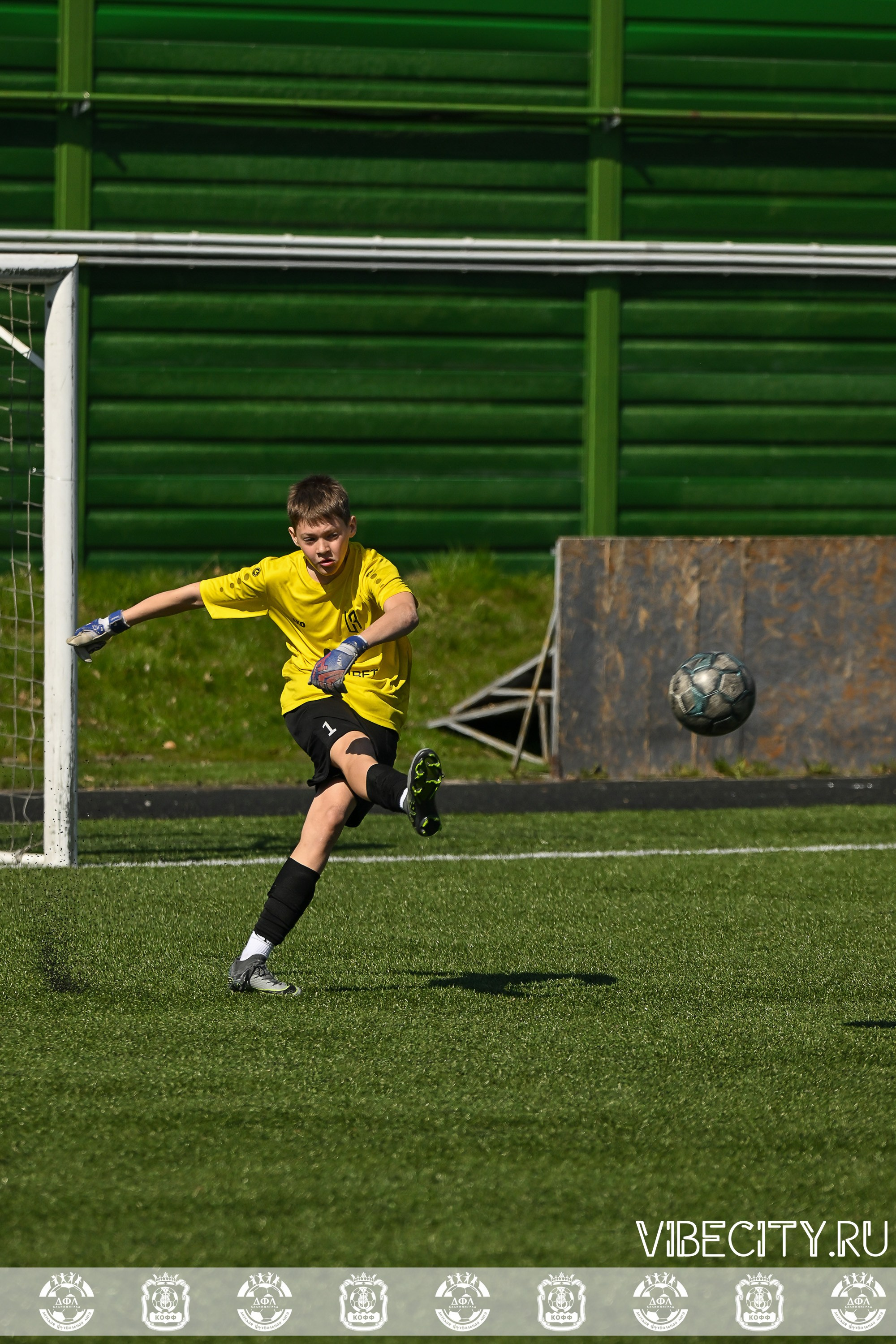 XIX Всероссийского футбольного турнира Локобол 2025 РЖД. VIBECITY.RU Вайб Сити Ру Фоторепортажи Фотоотчеты Калининград