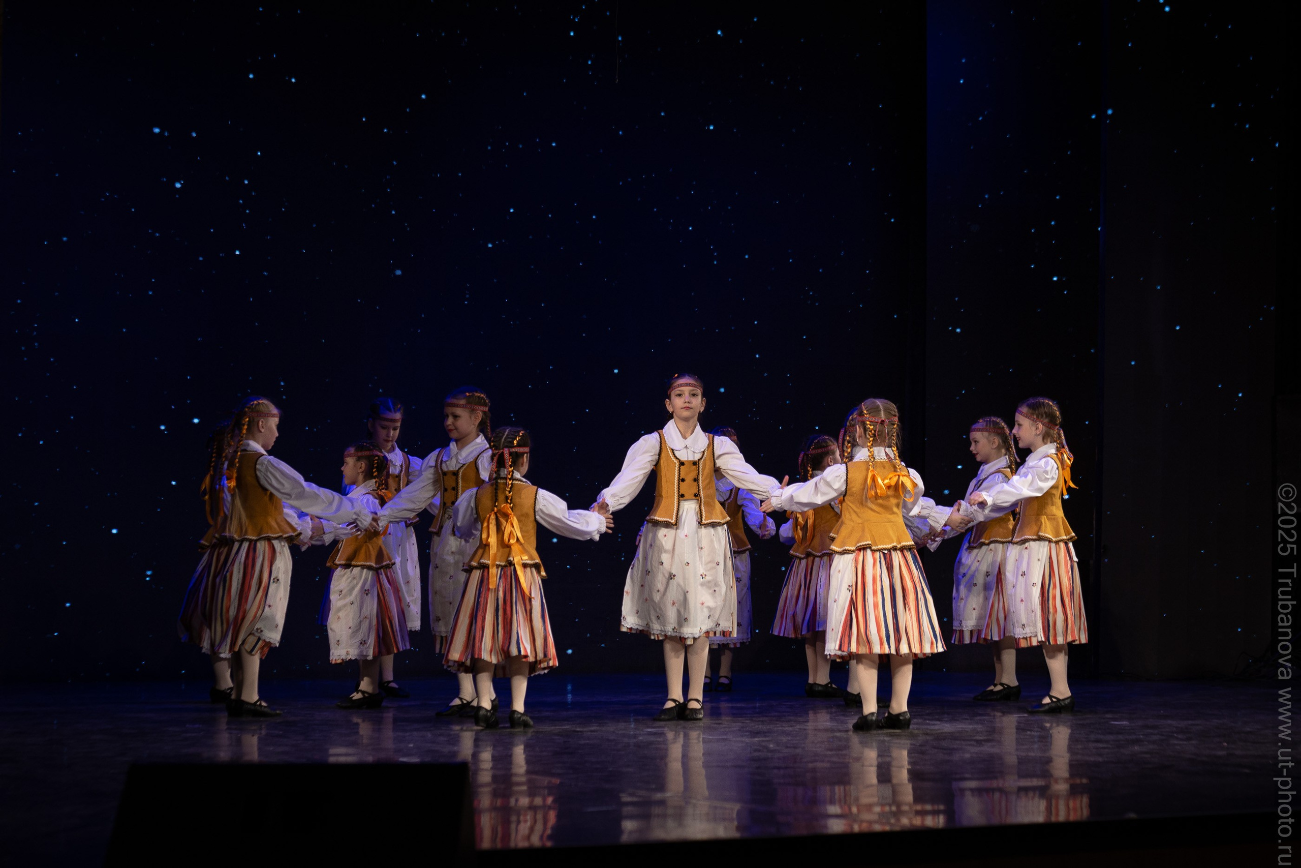 Концерт «Подарок мамам». Детская хореографическая школа г. Симферополя. Юлия Трубанова, репортаж Симферополь, Крым