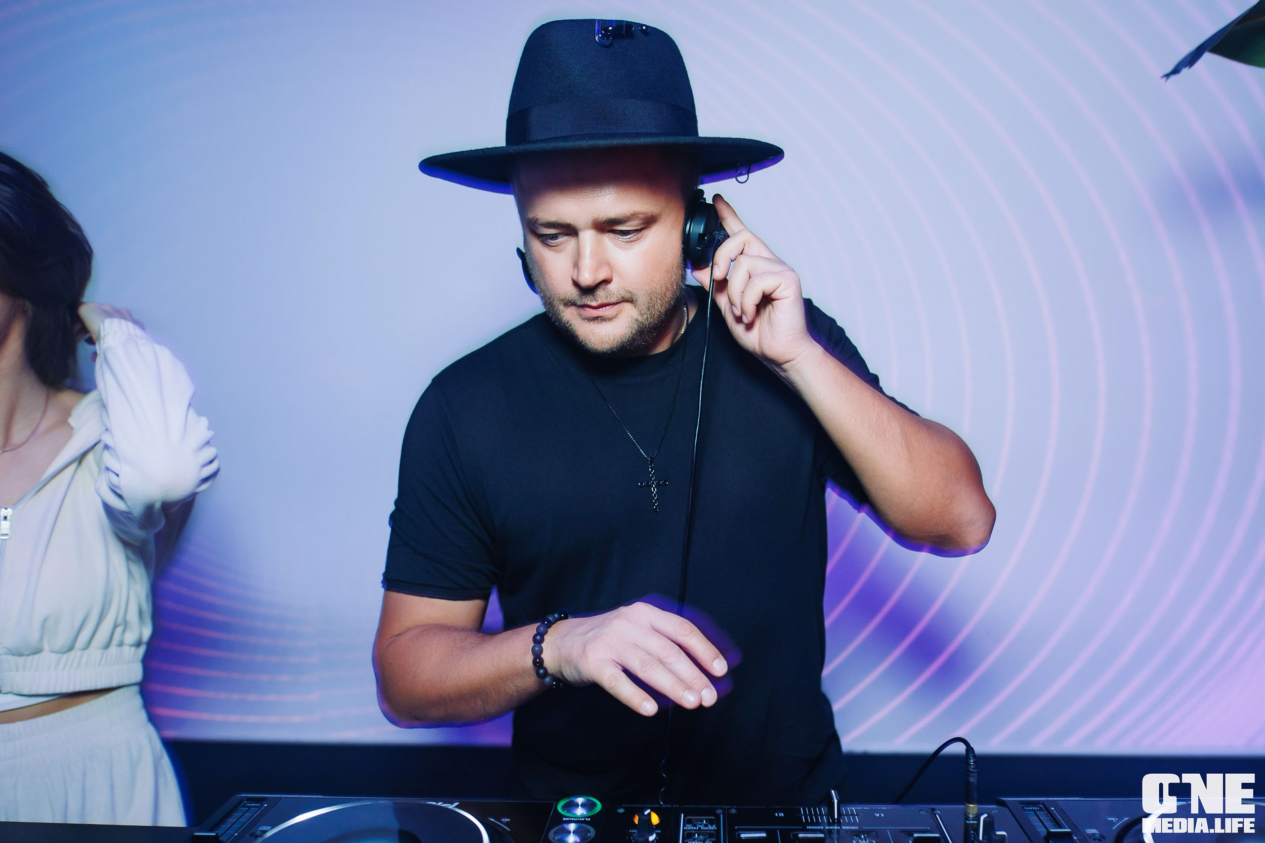 Фотоотчет из Nisha Club. One Media Life: фоторепортажи, фотоотчеты с мероприятий и заведений