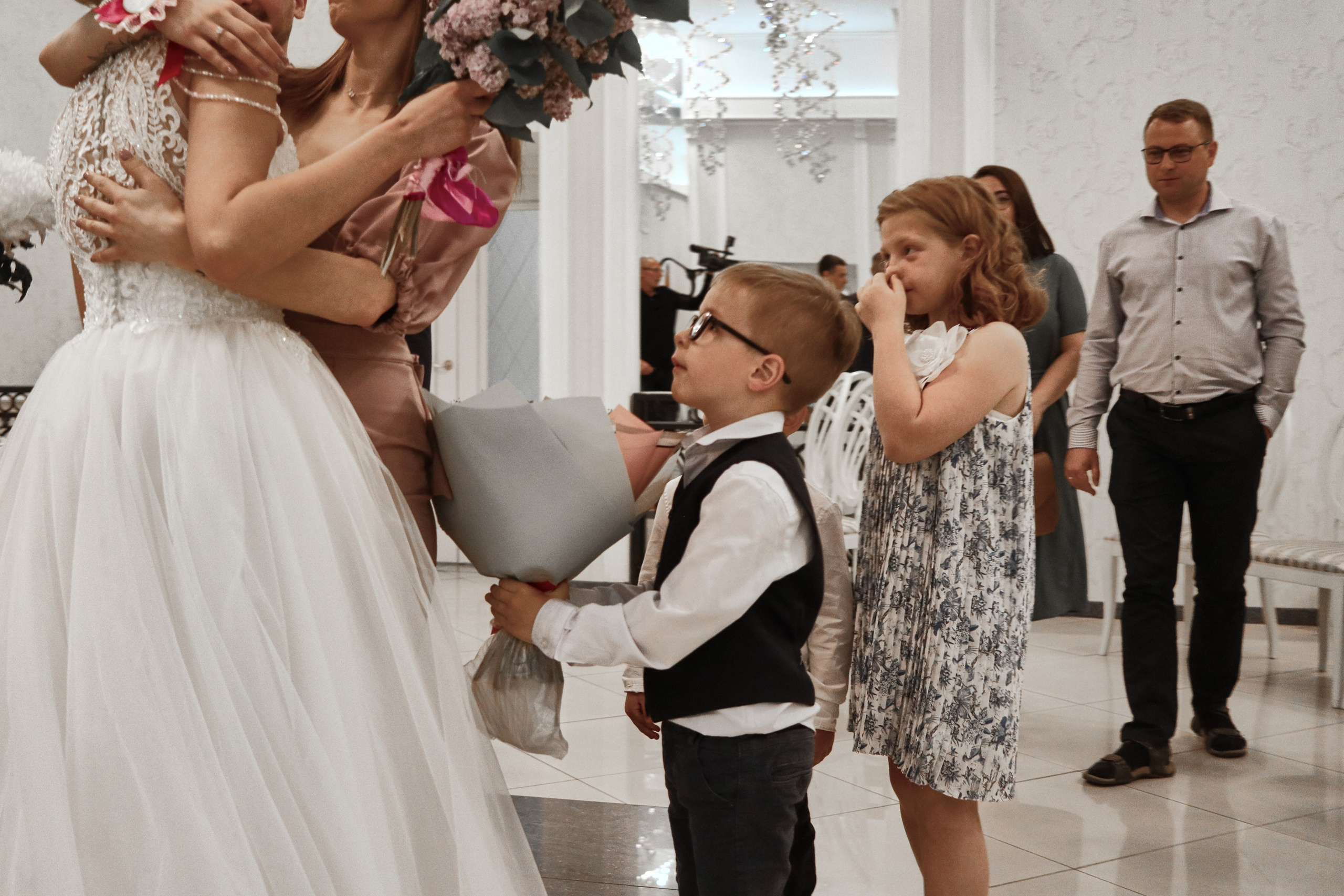 Они залезли на трактор…. Свадебный фотограф Анастасия Лахтионова