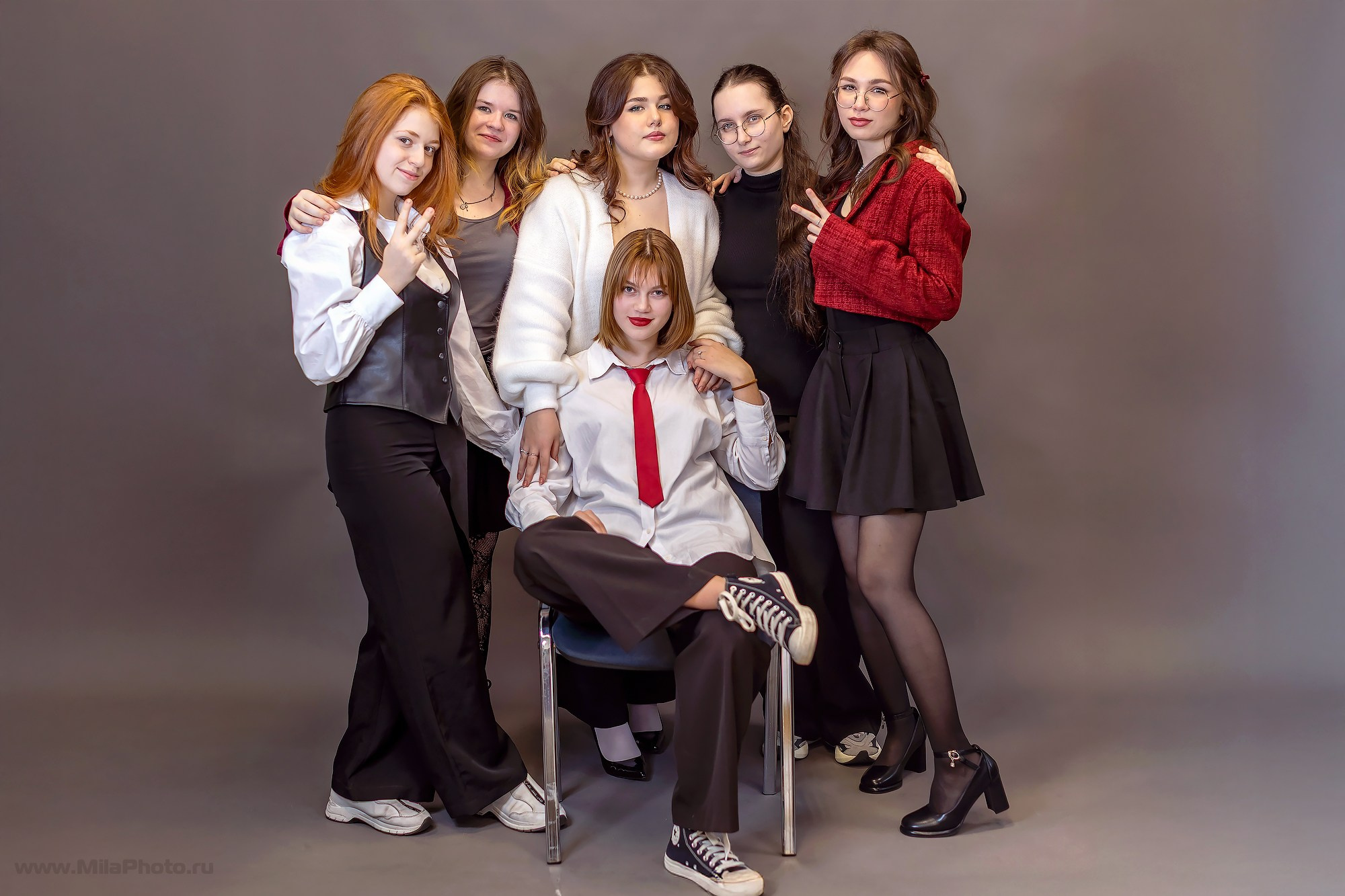 Галерея съемок в студиях. Фотограф и видеограф Москва. Свадебный фотограф, видеограф. Выпускные альбомы. Оживающие альбомы