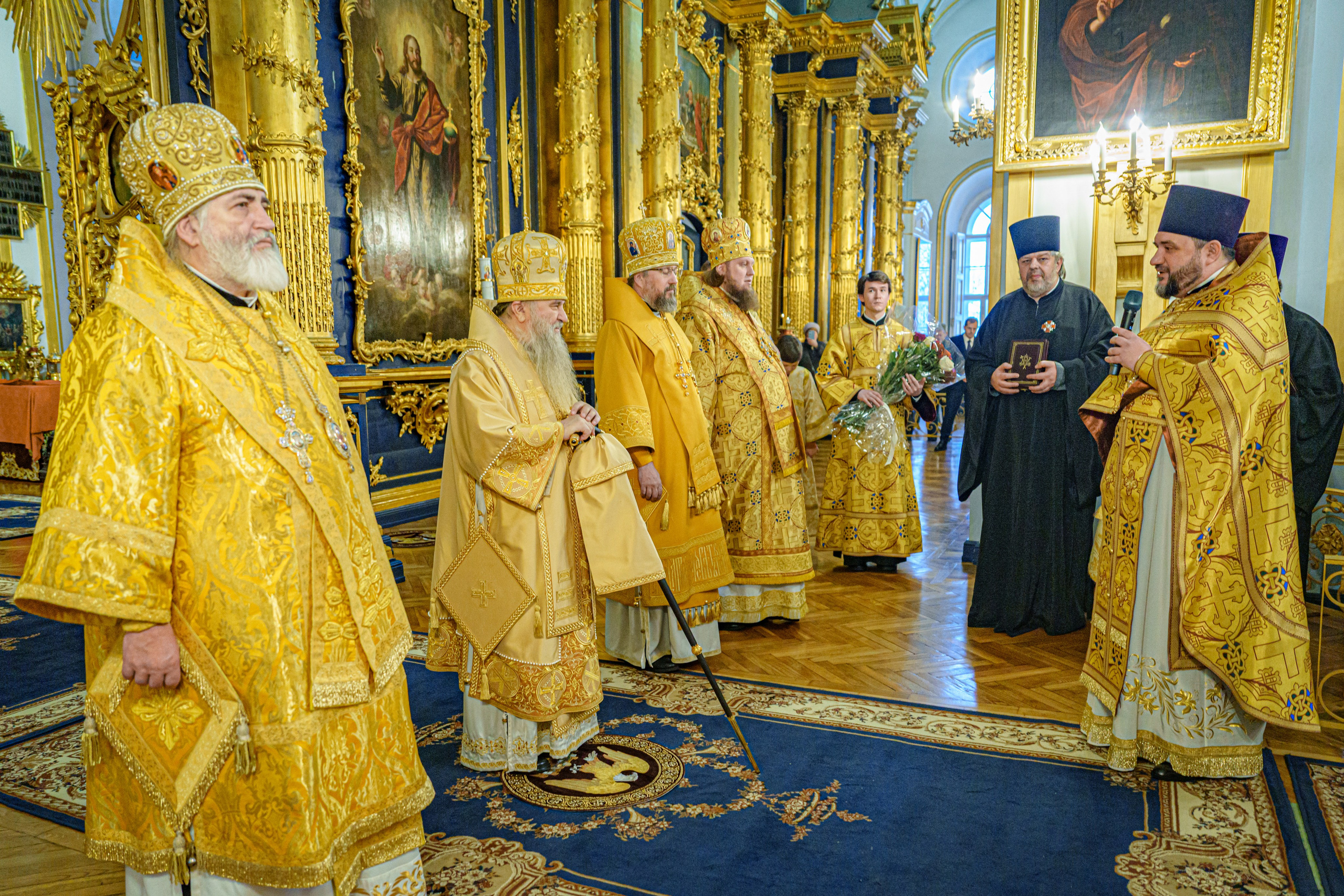 МИТРОПОЛИТ ВАРСОНОФИЙ СОВЕРШИЛ БОЖЕСТВЕННУЮ ЛИТУРГИЮ В НИКОЛО-БОГОЯВЛЕНСКОМ СОБОРЕ. НИКОЛО-БОГОЯВЛЕНСКИЙ МОРСКОЙ СОБОР